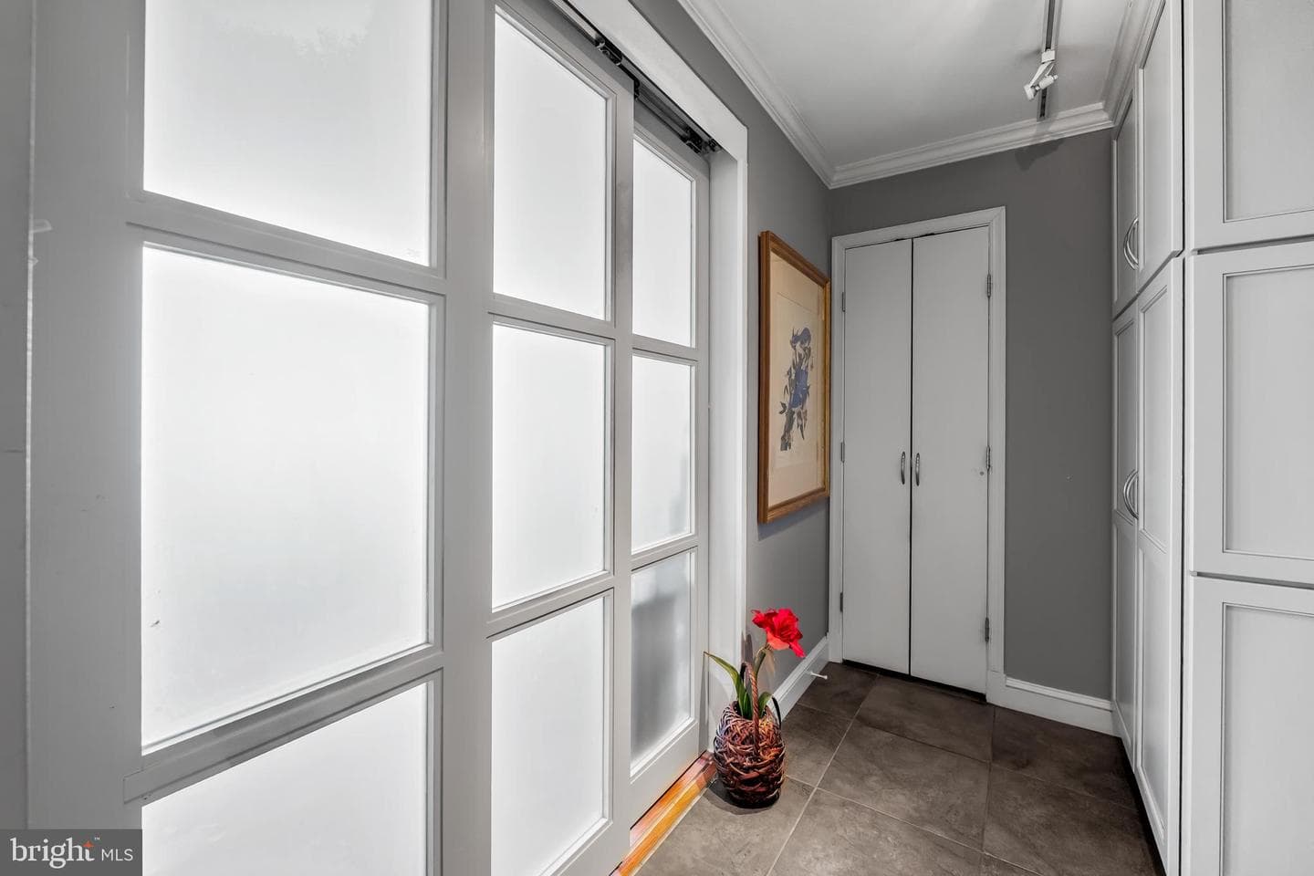 4100 N Charles Street #914 photo 5