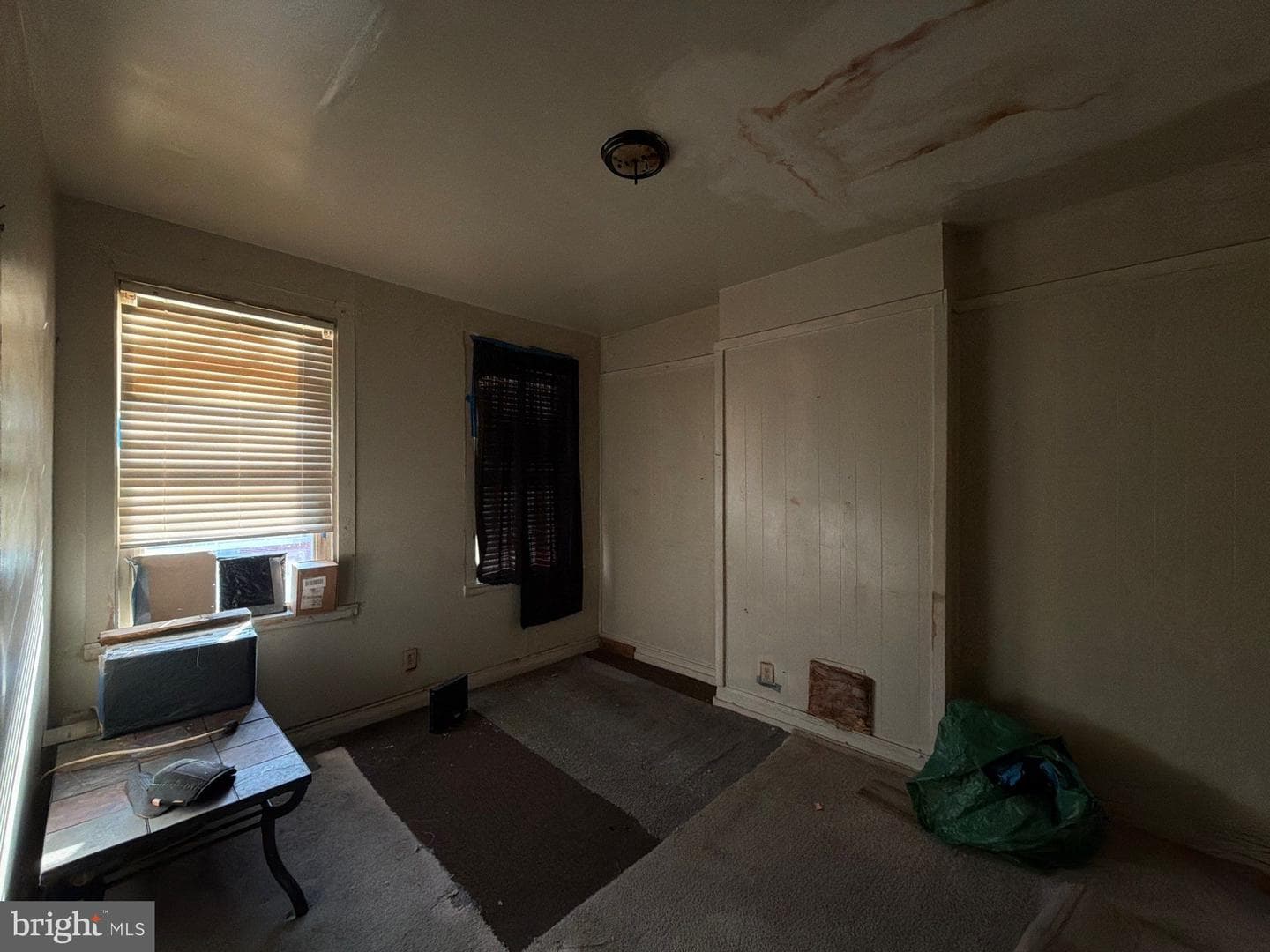 33 S Calverton Road photo 12