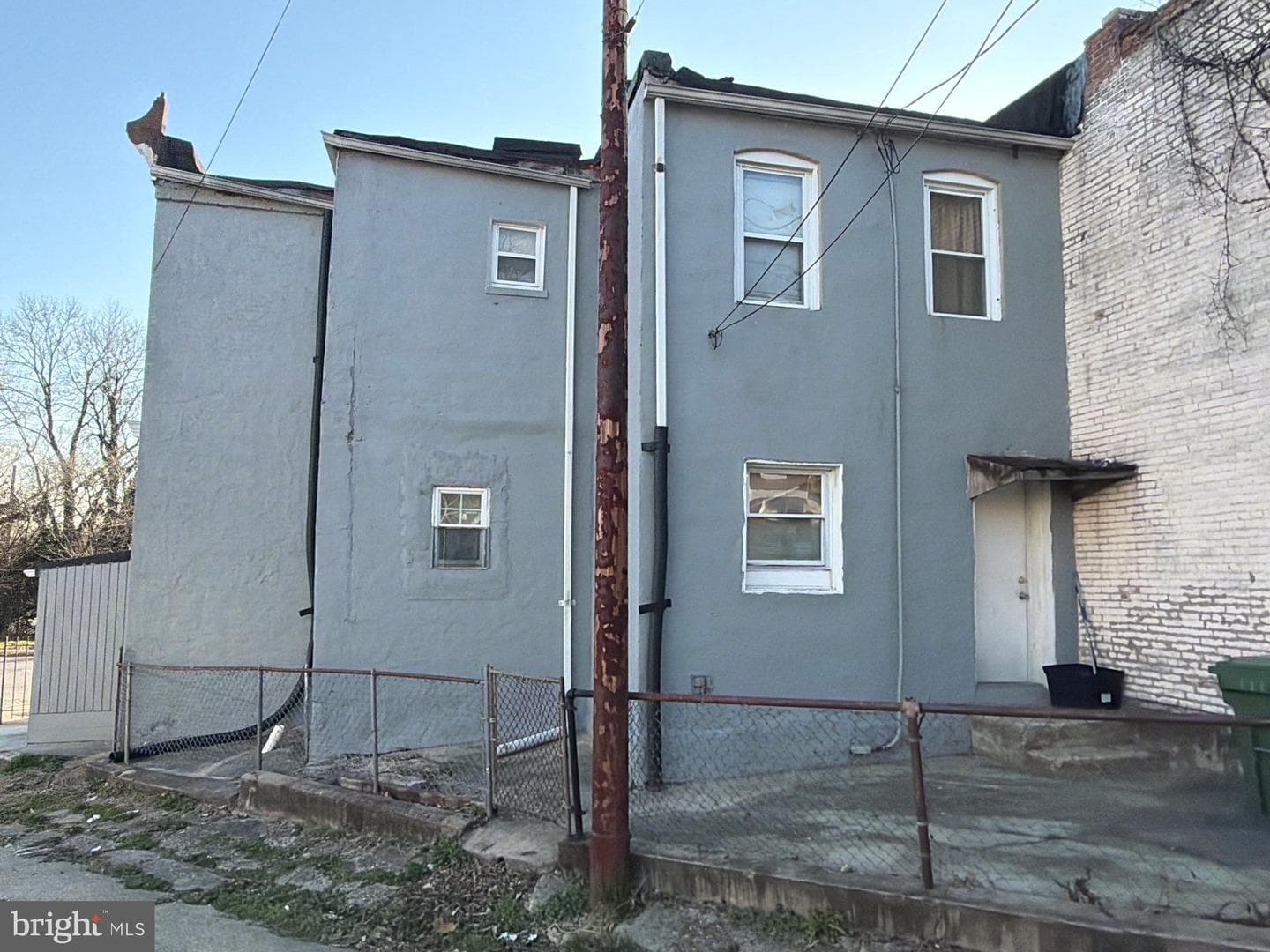 33 S Calverton Road photo 3