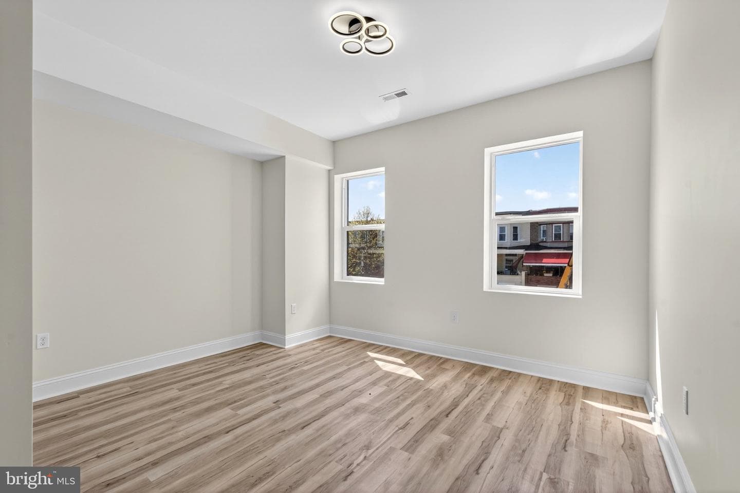 849 N Bentalou Street photo 14