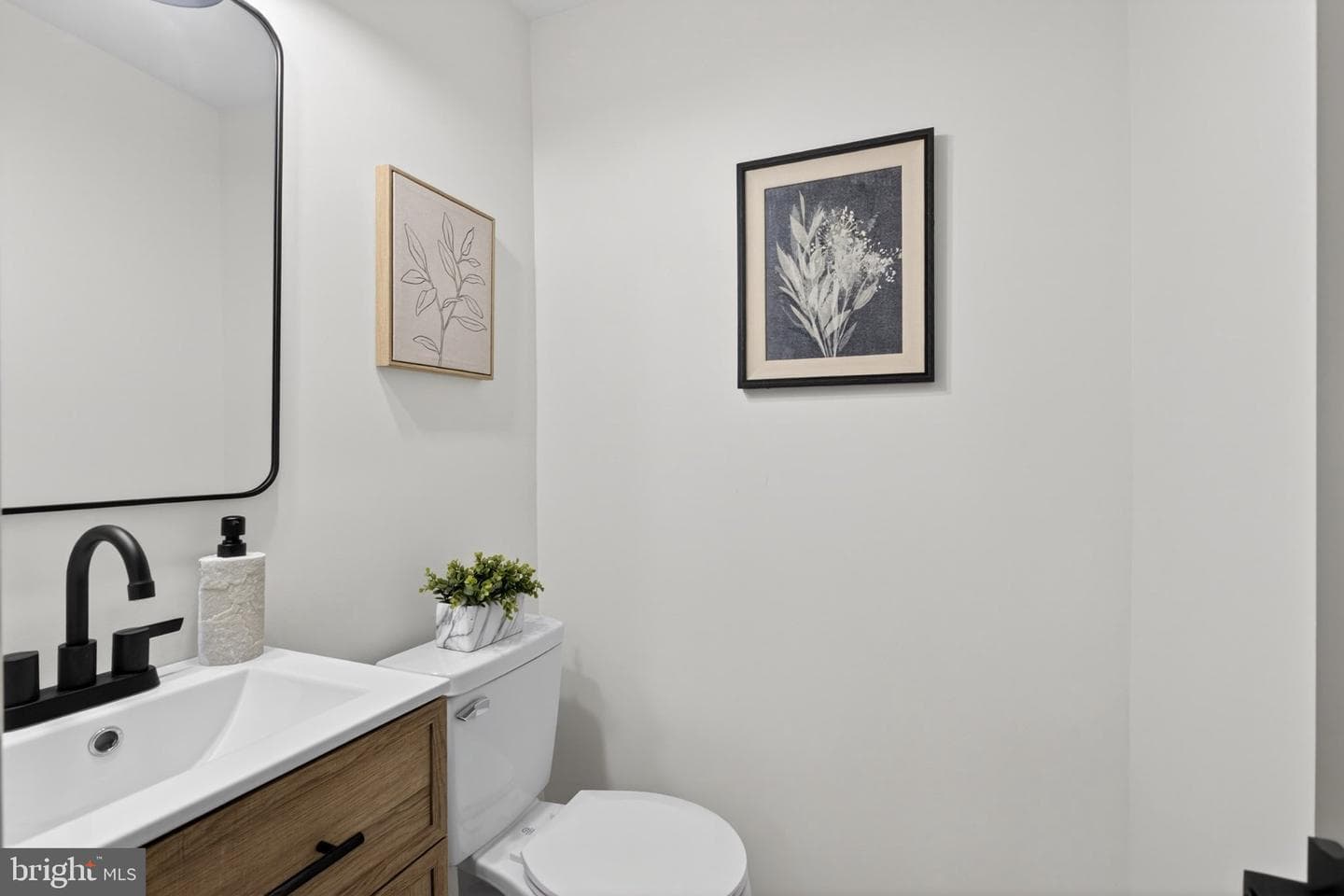 849 N Bentalou Street photo 27