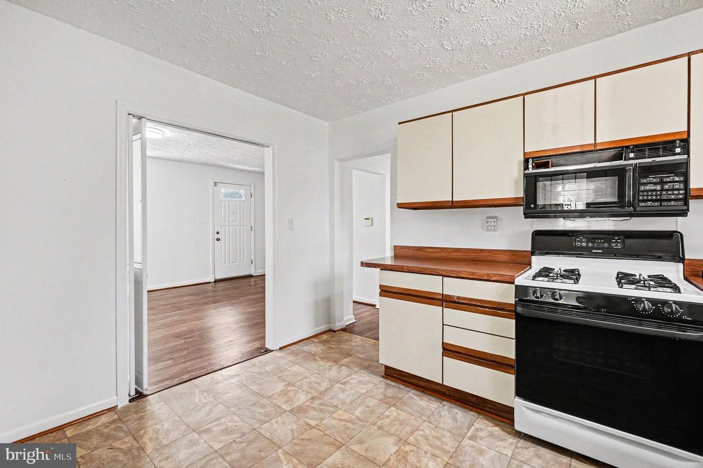 4806 Hazelwood Avenue photo 9