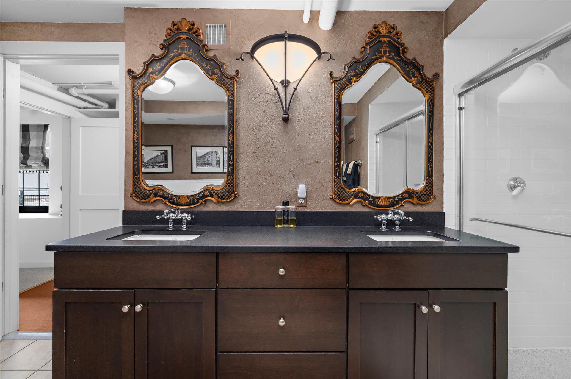 1220 Bank Street #409 photo 36