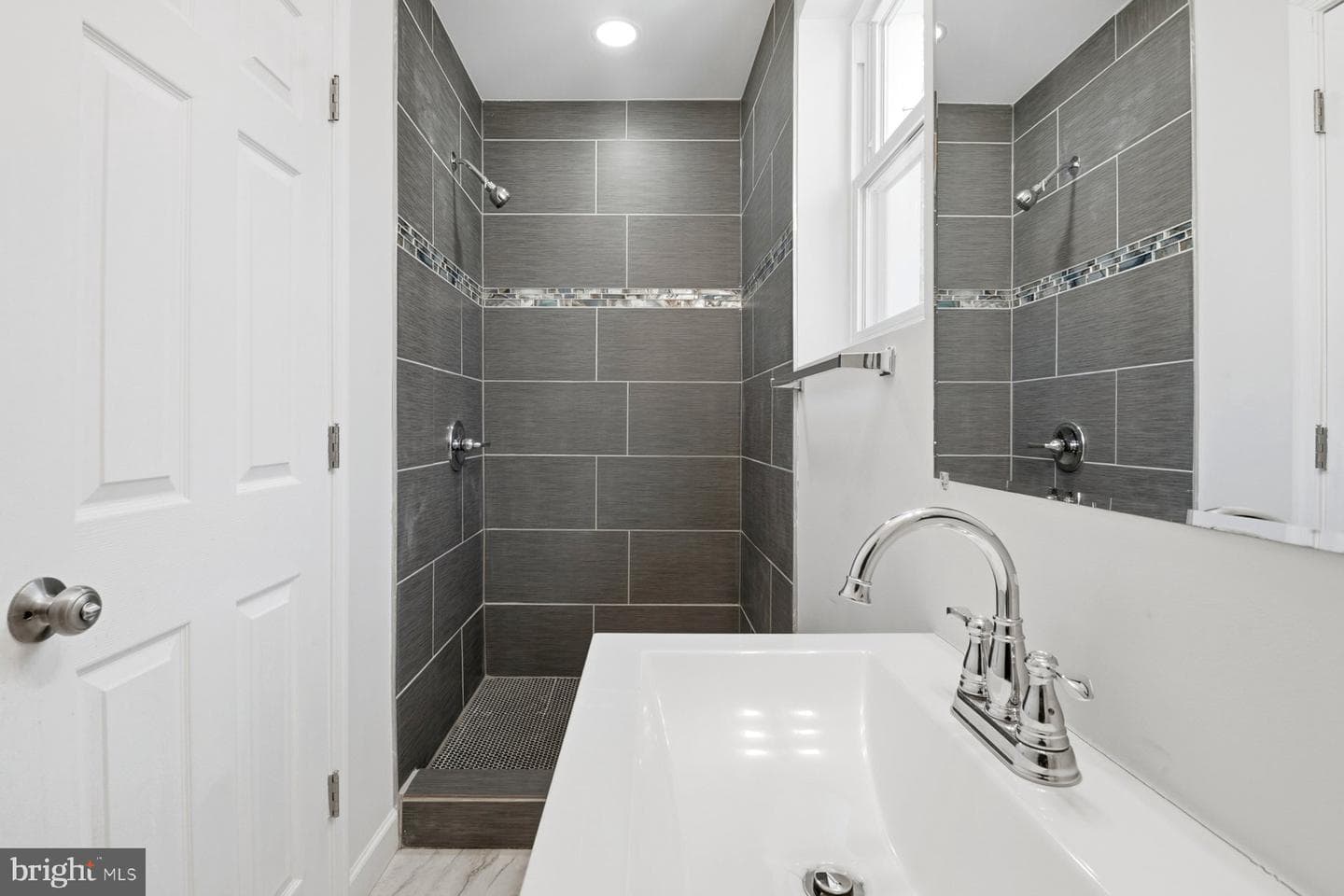 1229 W Saratoga Street photo 19