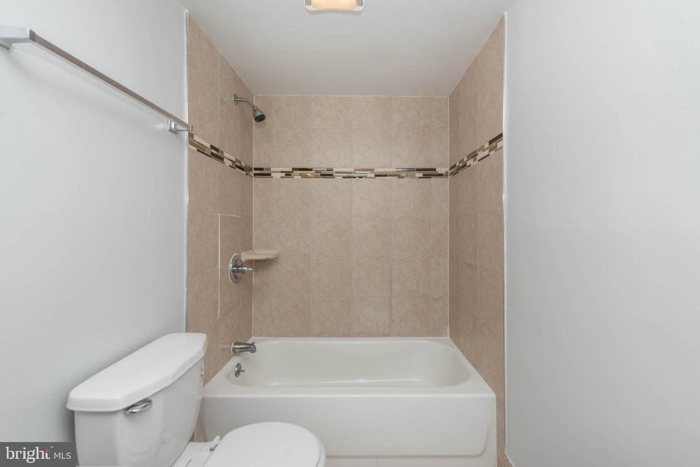 1911 W Baltimore Street photo 12