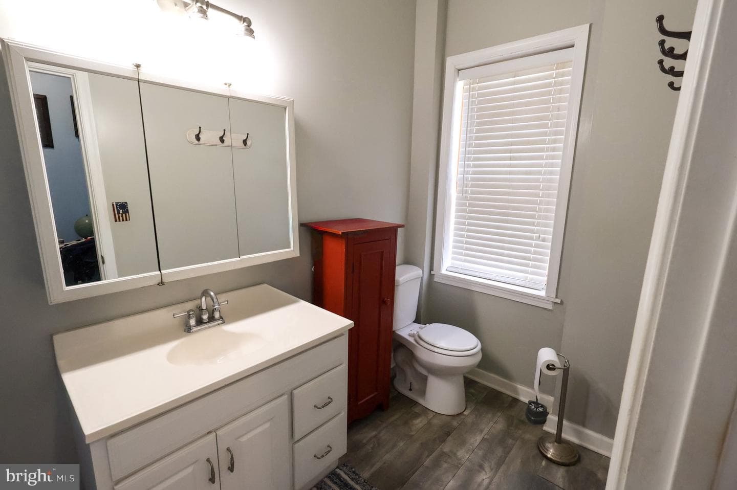 1641 Ceddox Street photo 8
