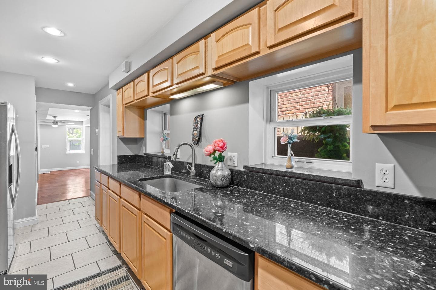 2226 Essex Street photo 13