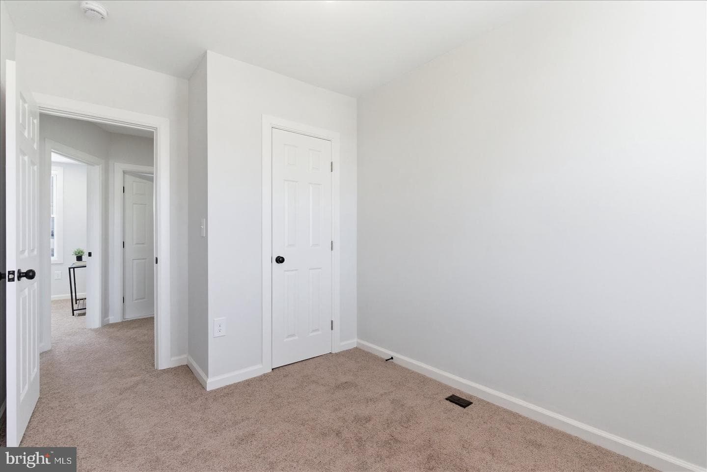2009 Ruxton Avenue photo 25