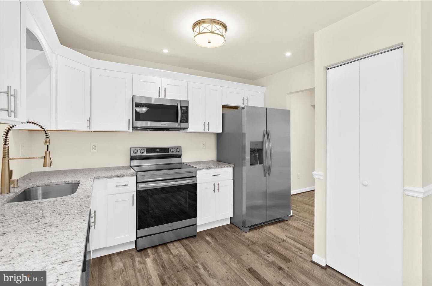 1326 Cypress Street photo 12