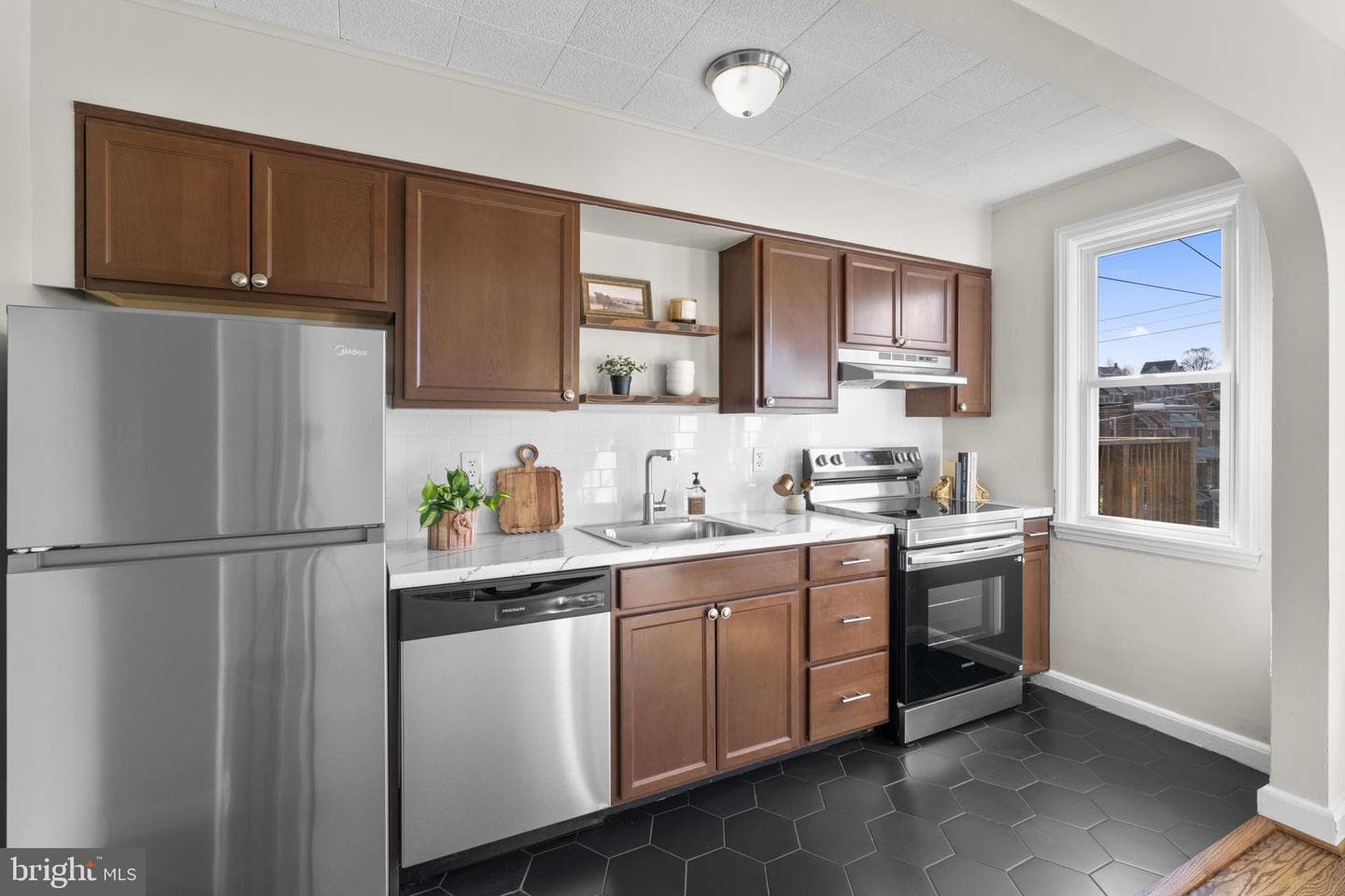 3549 Benzinger Road photo 15