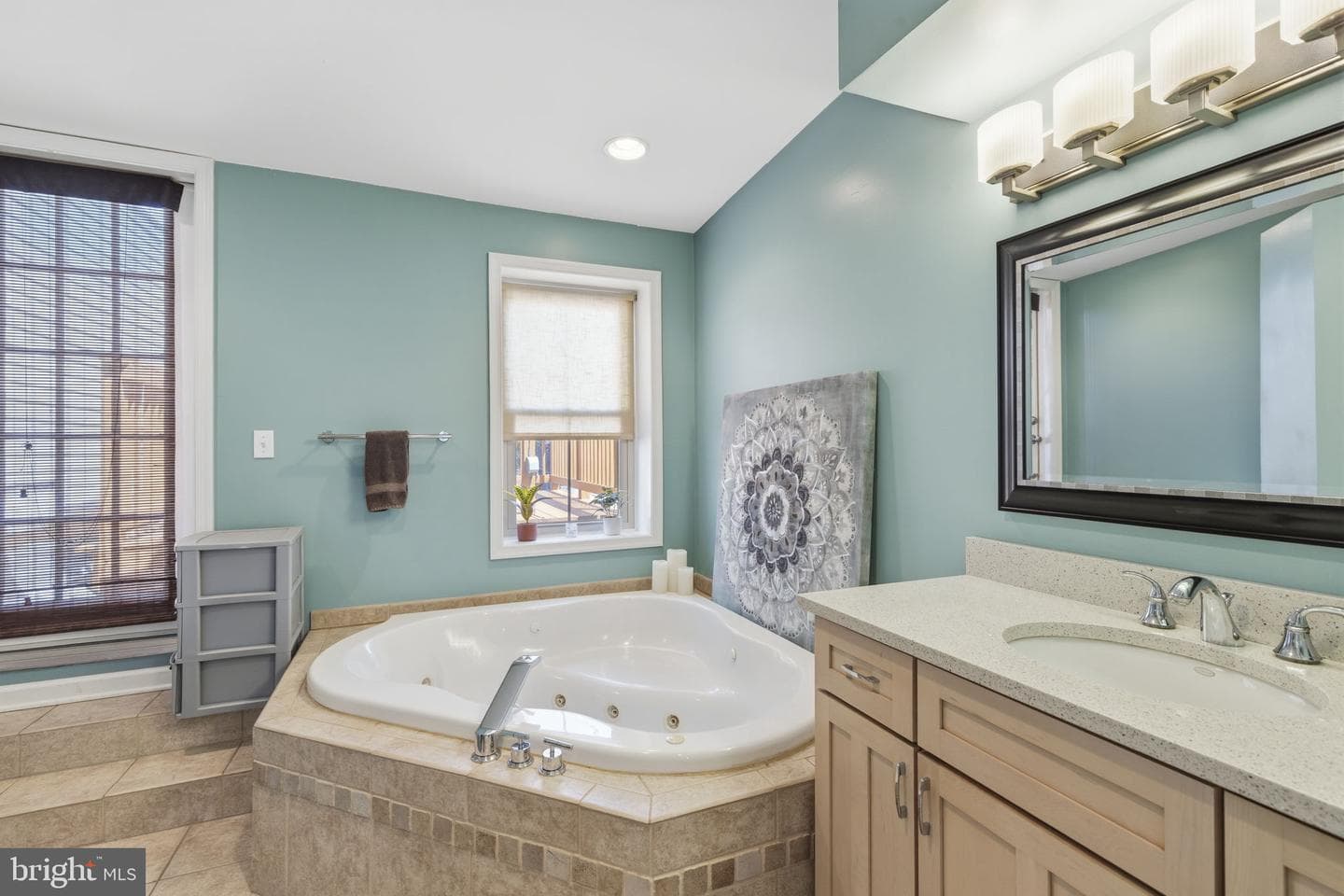 1119 S Baylis Street photo 16