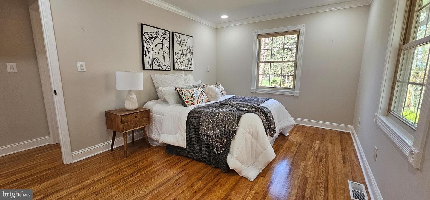 5806 N Charles Street photo 25
