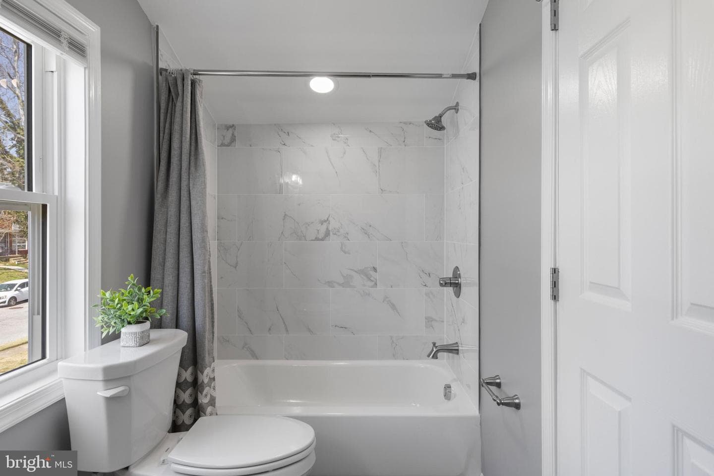 5315 Midwood Avenue photo 20