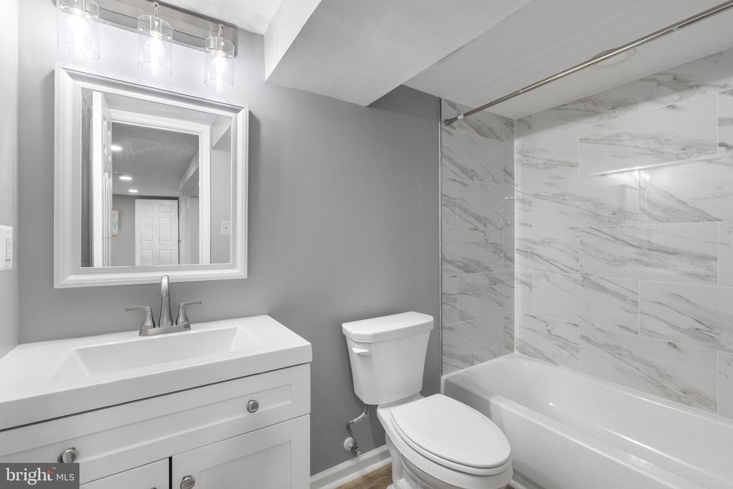 5315 Midwood Avenue photo 24