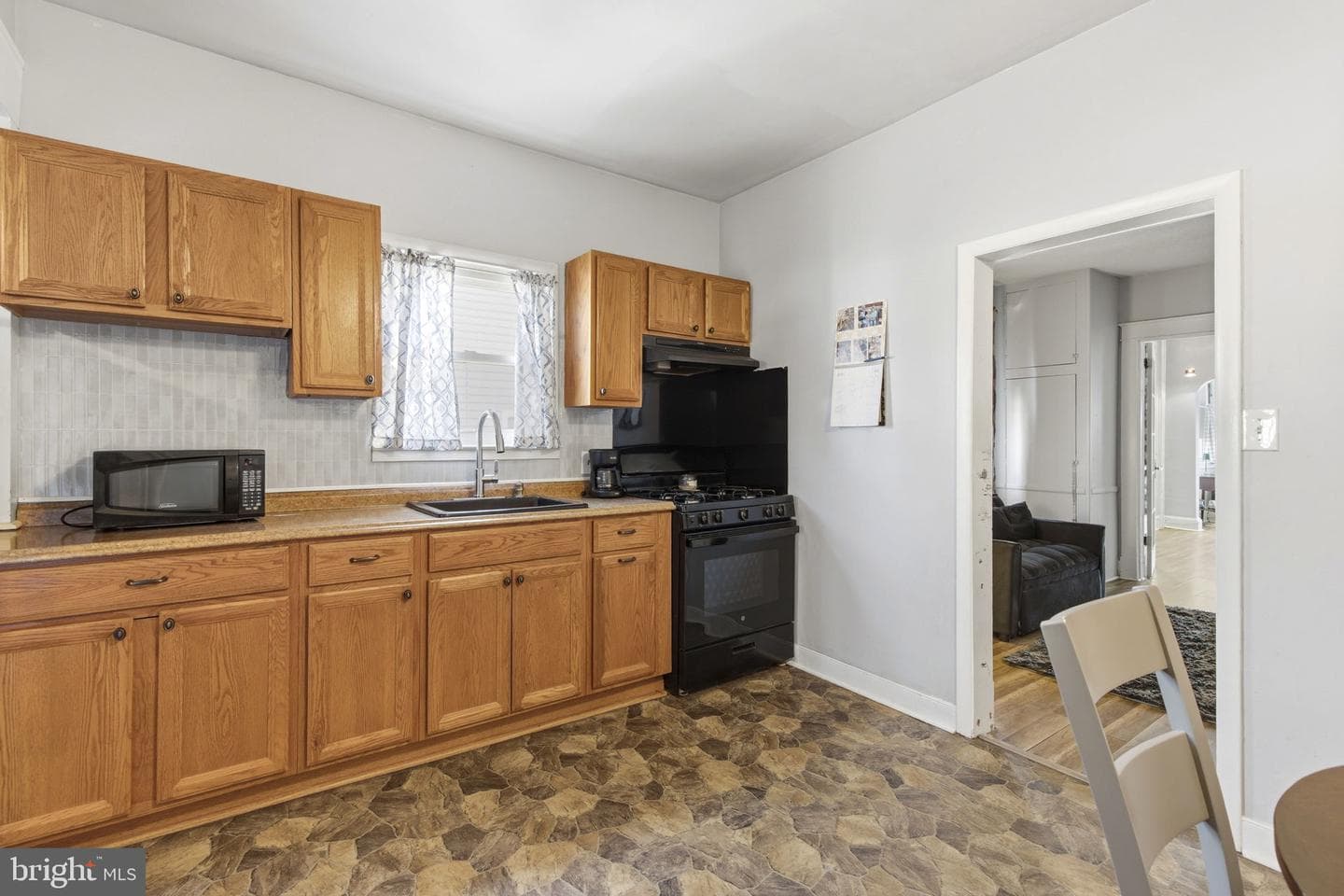 6421 Cedonia Avenue photo 7