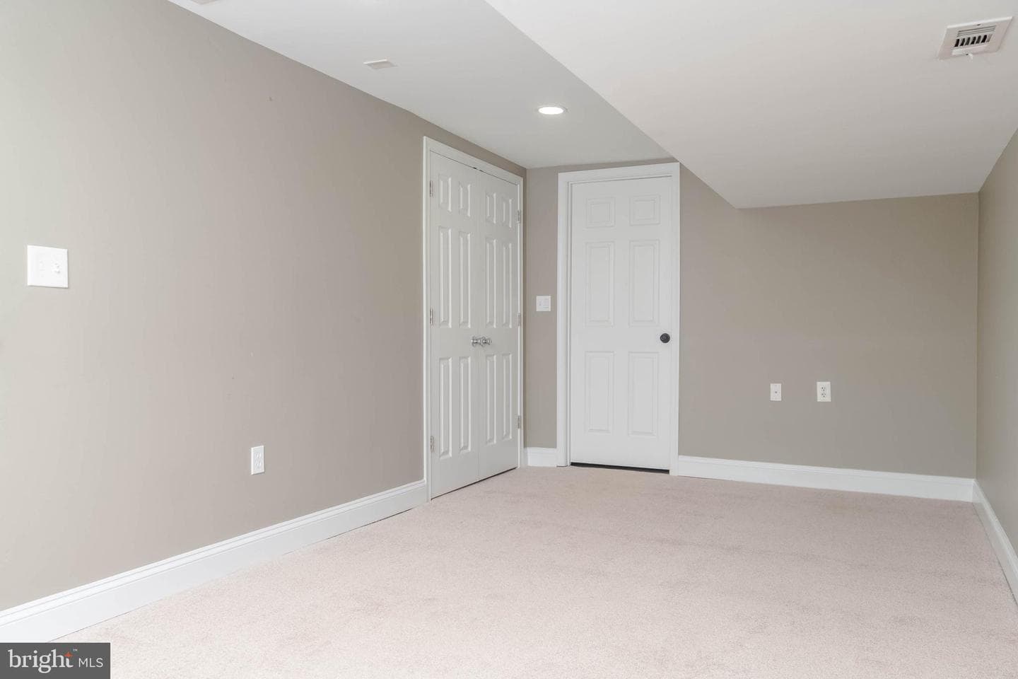 1621 S Charles Street photo 31