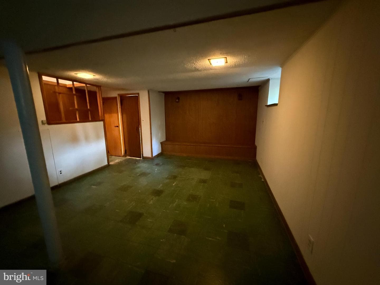 4100 Kinsway photo 15