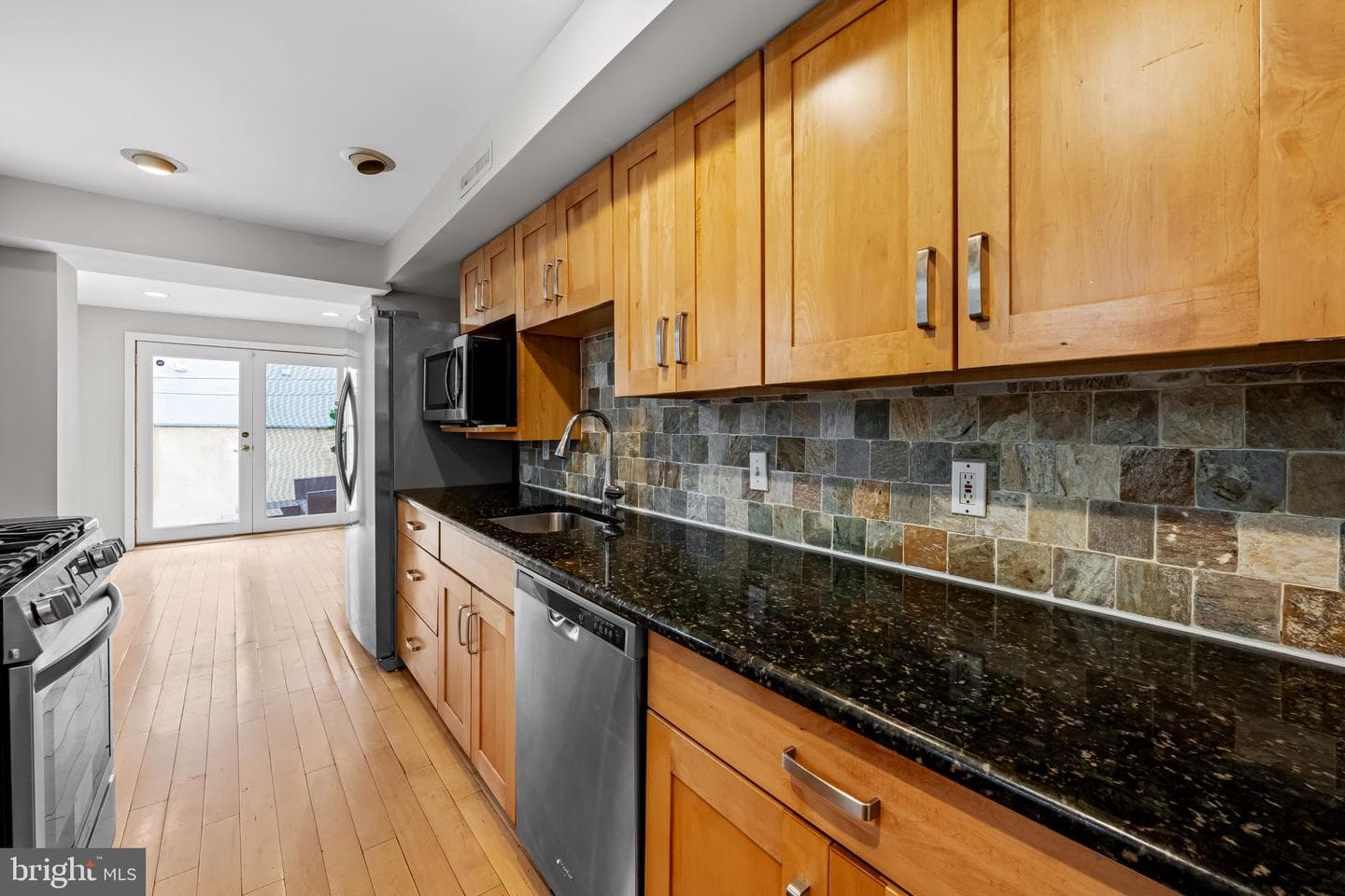 307 S Exeter Street photo 11