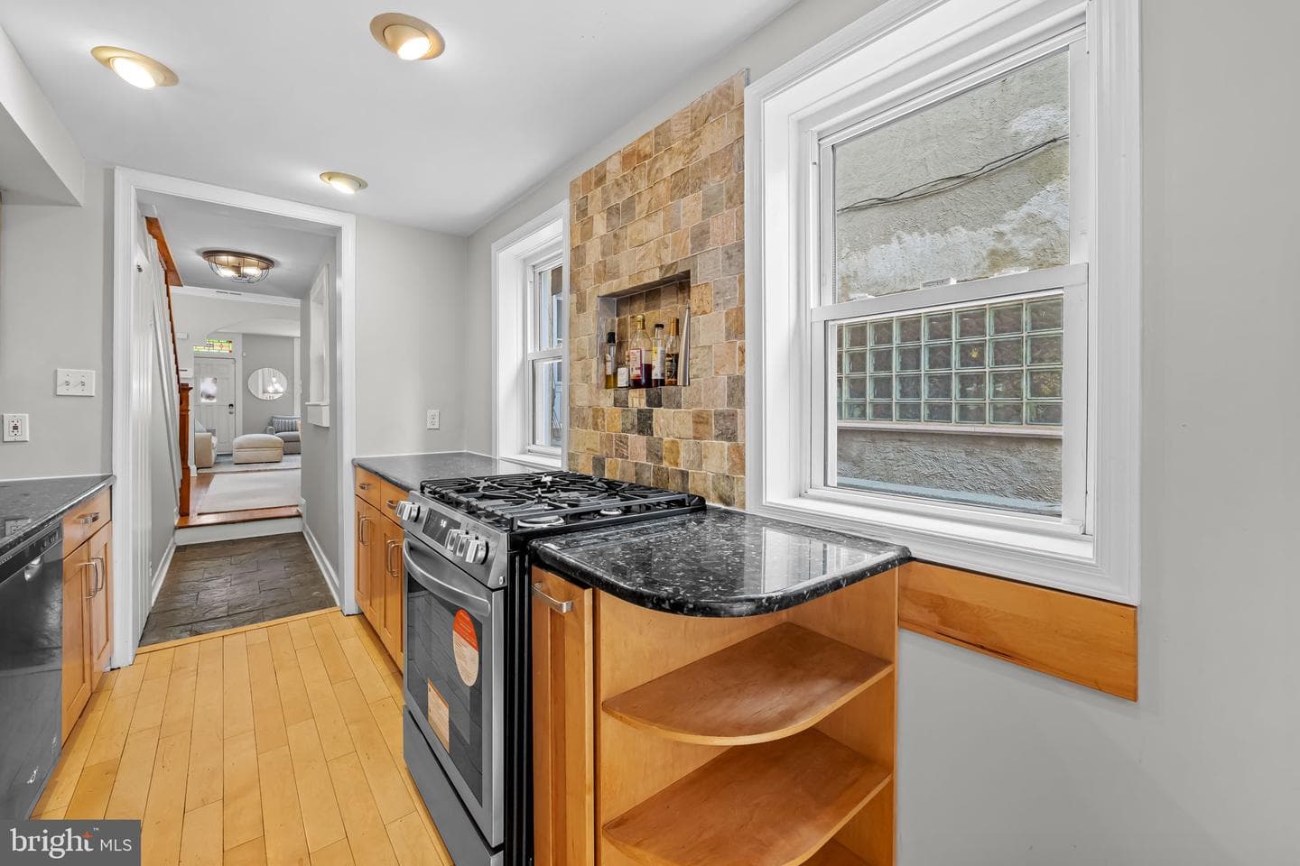 307 S Exeter Street photo 13