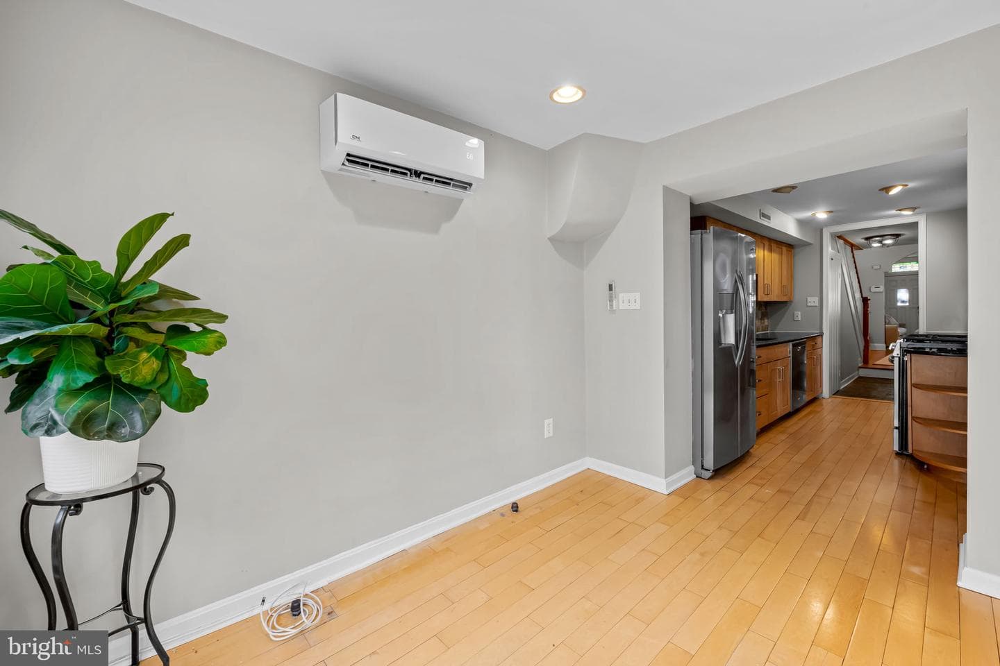307 S Exeter Street photo 16