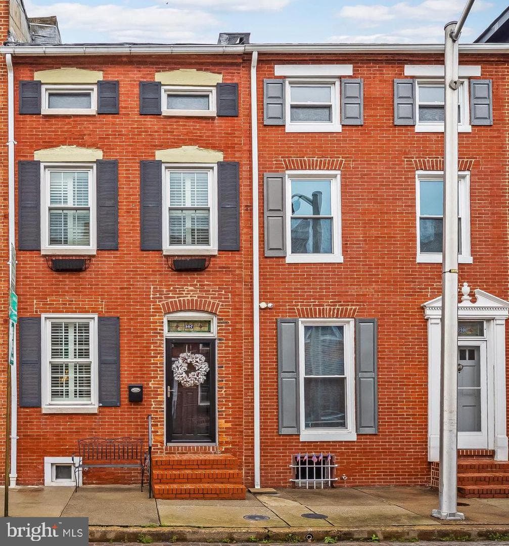 307 S Exeter Street photo 3
