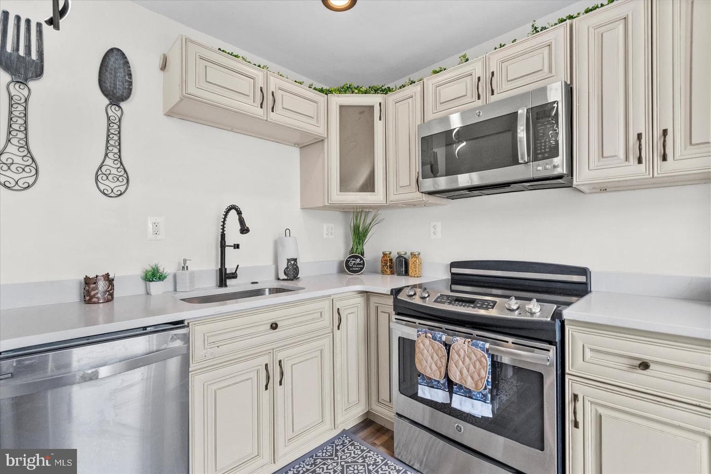 4800 Midline Road photo 21