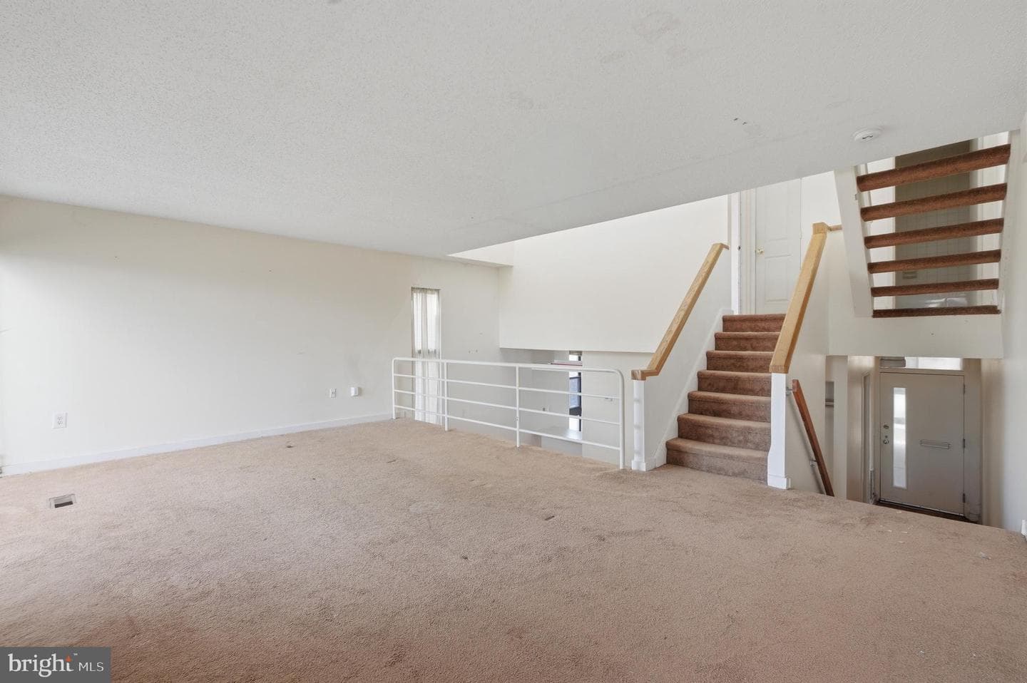 2372 Nutmeg Terrace photo 4