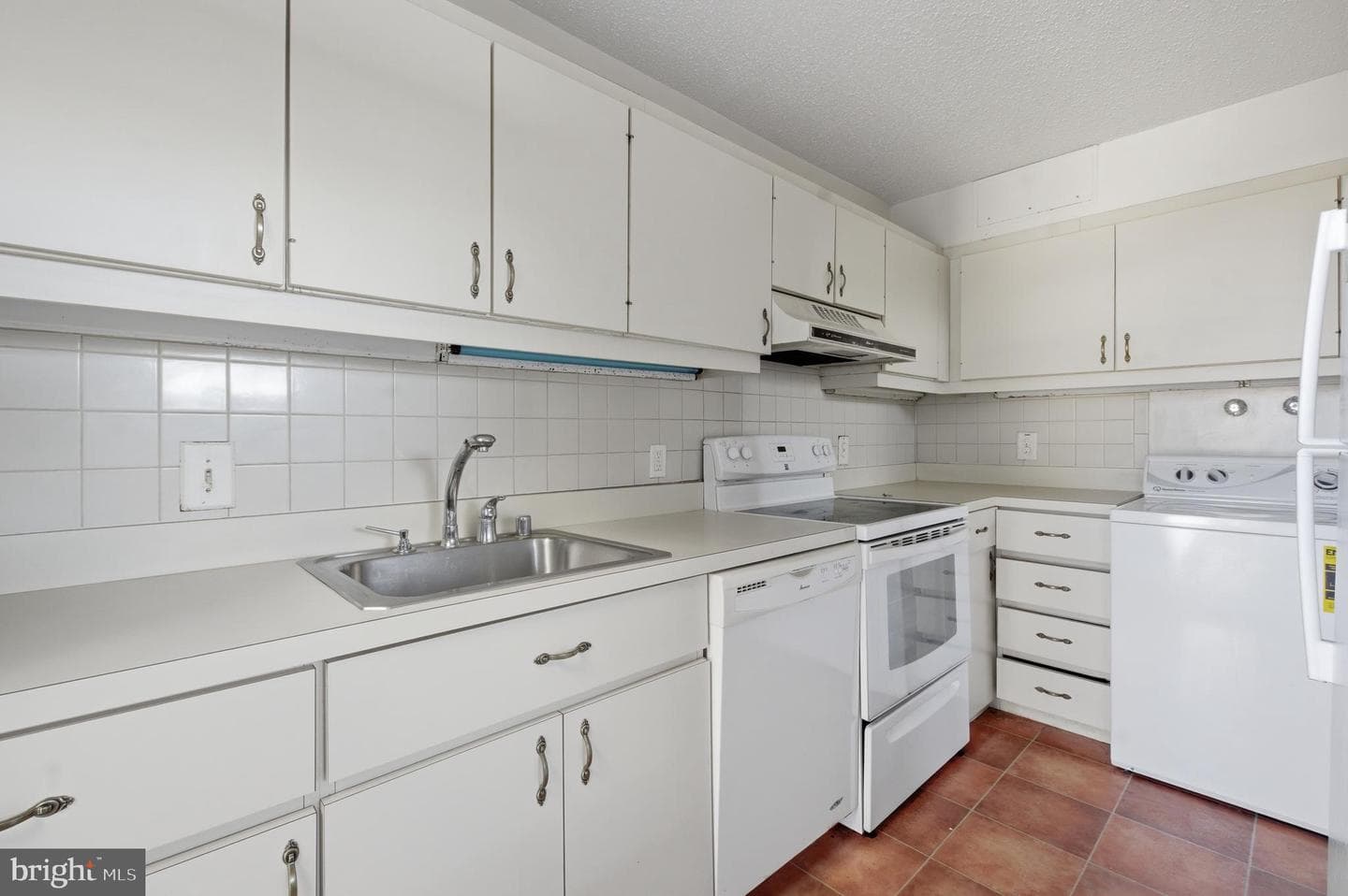 2372 Nutmeg Terrace photo 7