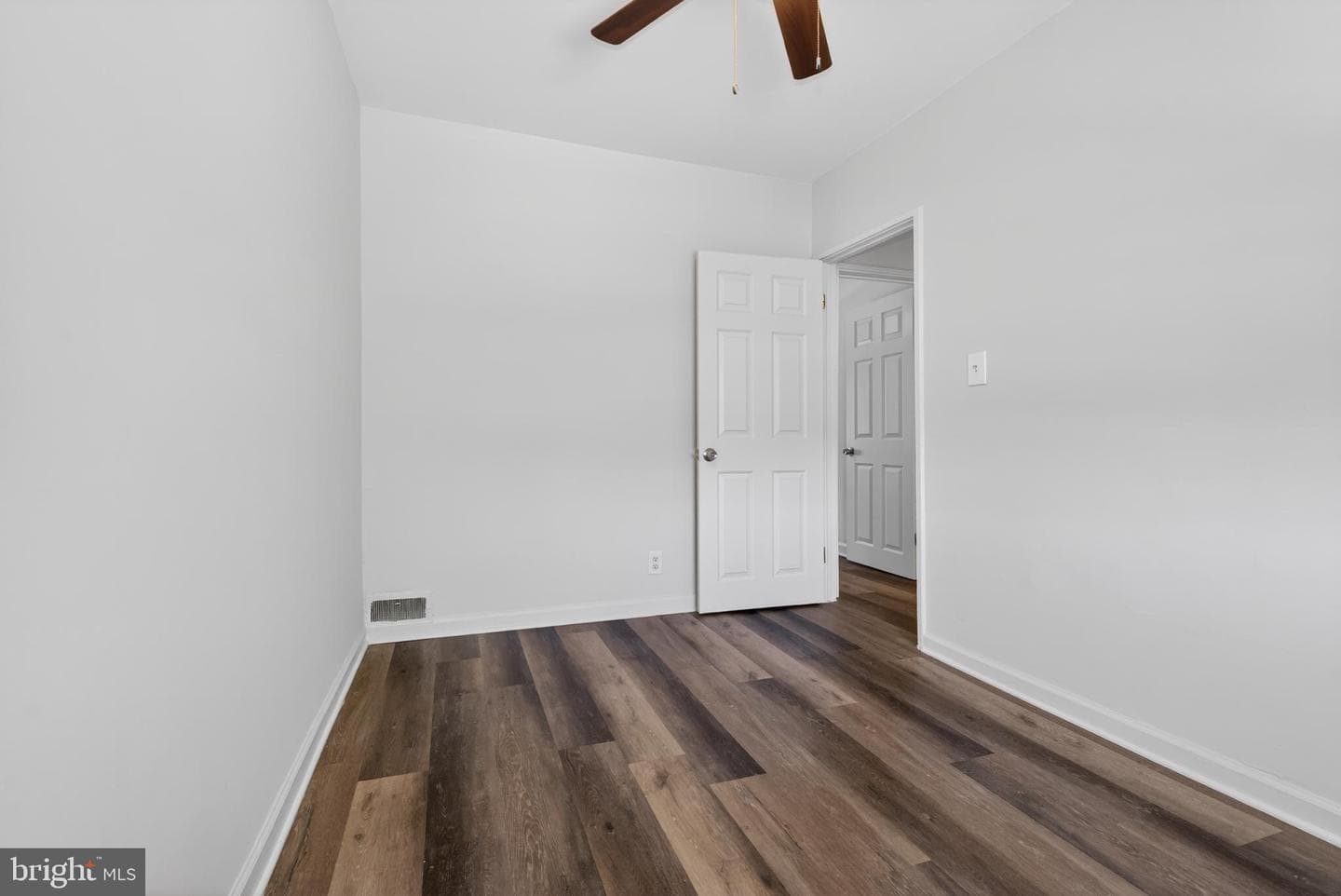 3733 St Victor St. photo 17