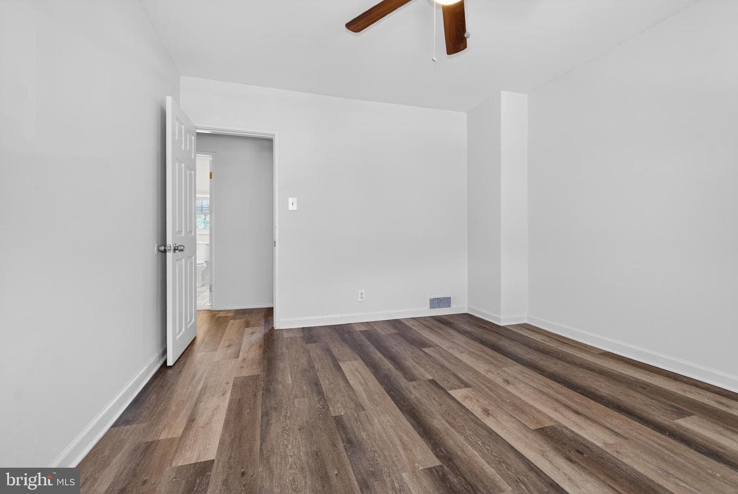 3733 St Victor St. photo 18
