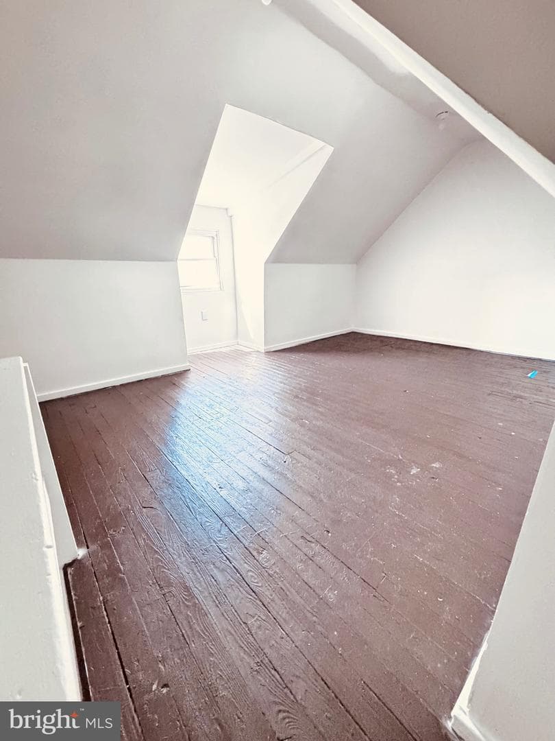 2213 Bryant Avenue photo 11