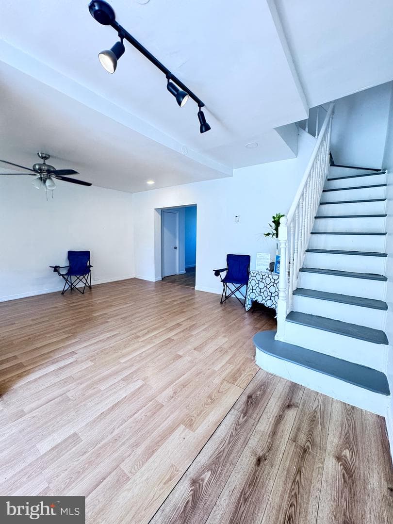 2213 Bryant Avenue photo 3