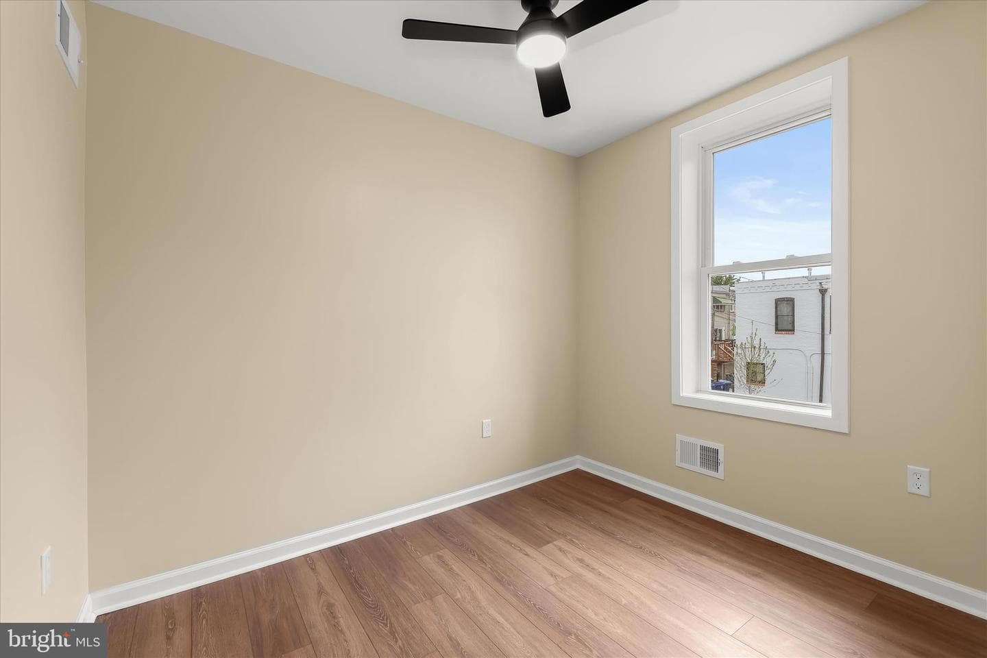 531 S Kenwood Avenue photo 25