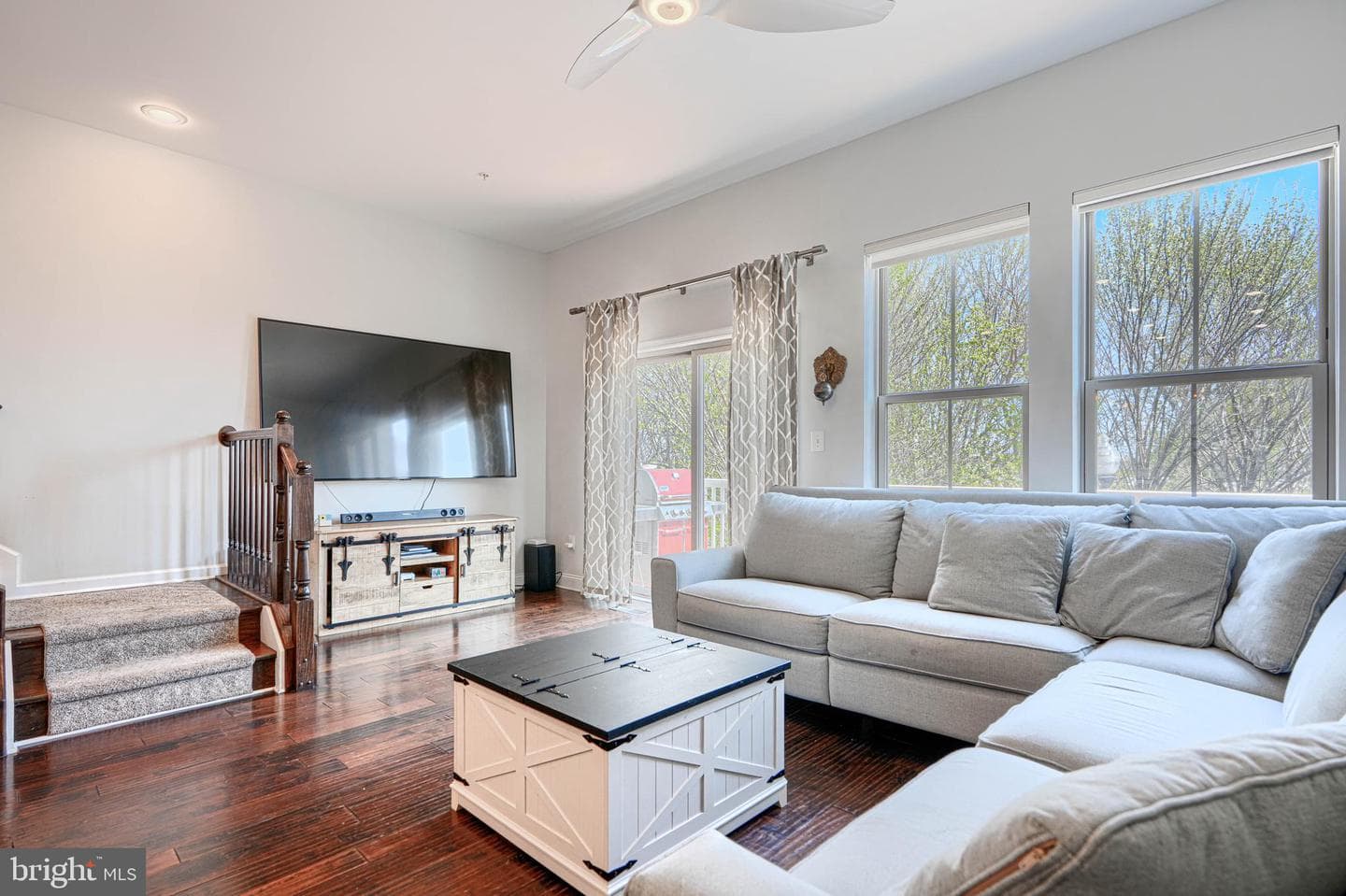1309 Benjamin Street photo 17