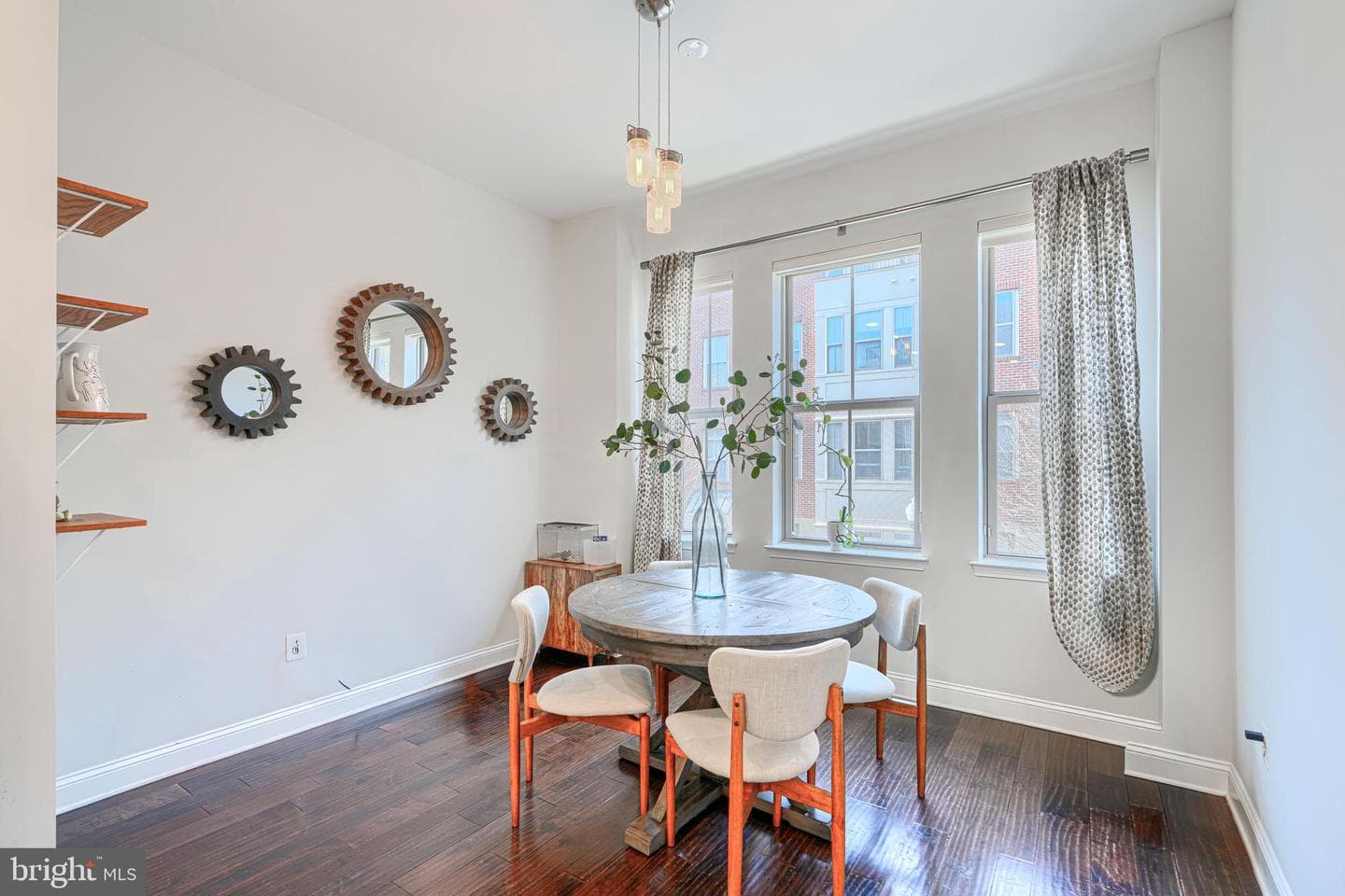1309 Benjamin Street photo 19