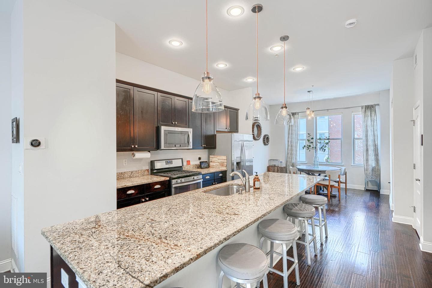 1309 Benjamin Street photo 26