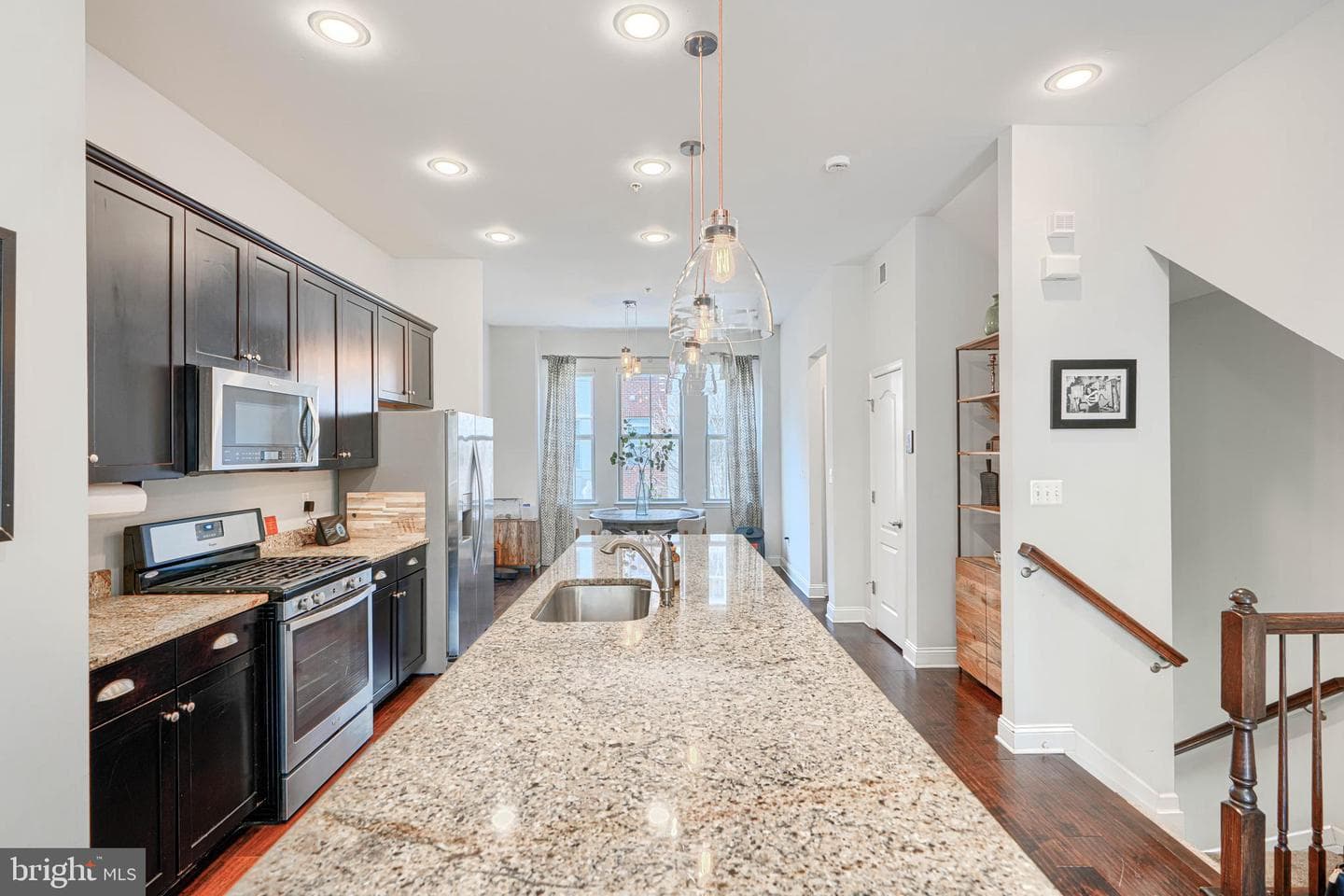1309 Benjamin Street photo 27