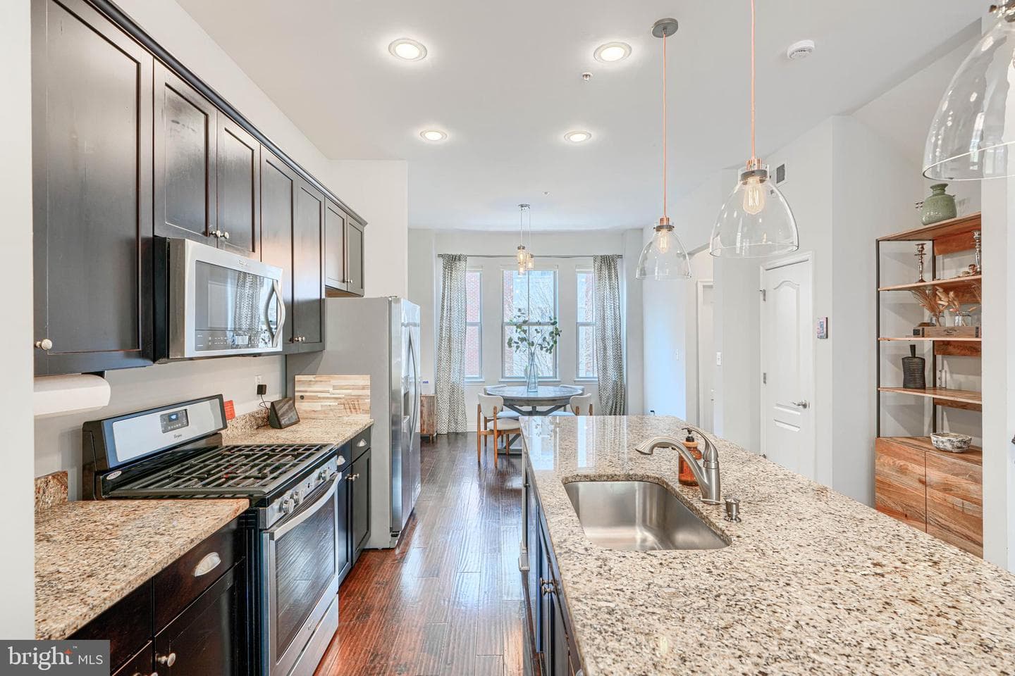 1309 Benjamin Street photo 28