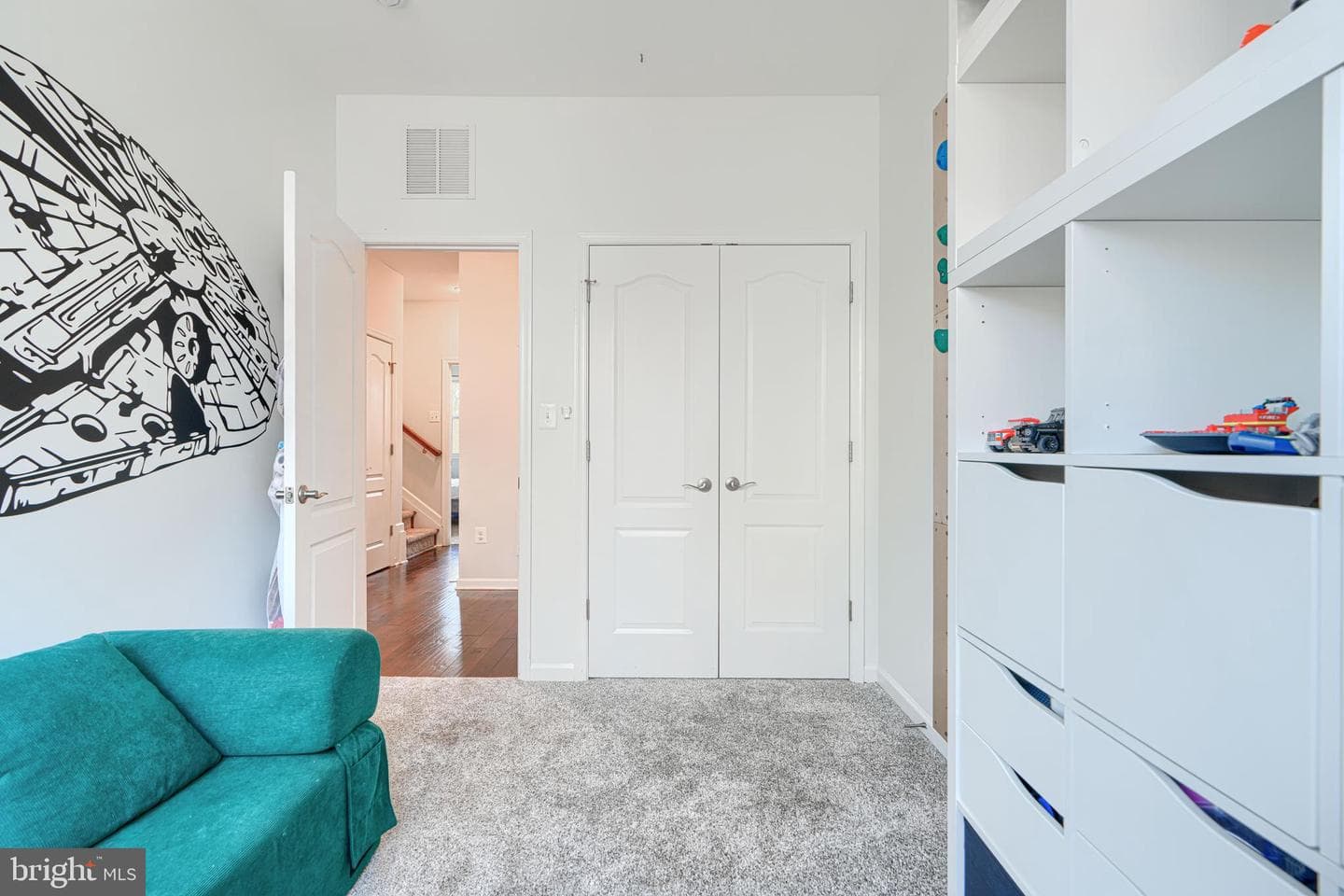 1309 Benjamin Street photo 35