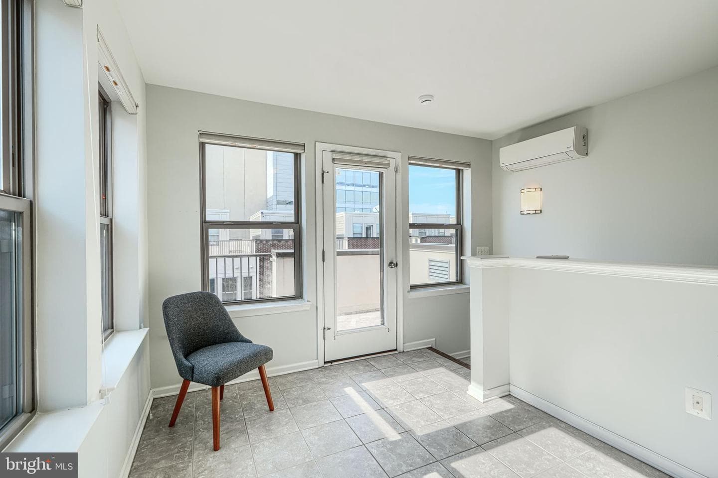 1309 Benjamin Street photo 52