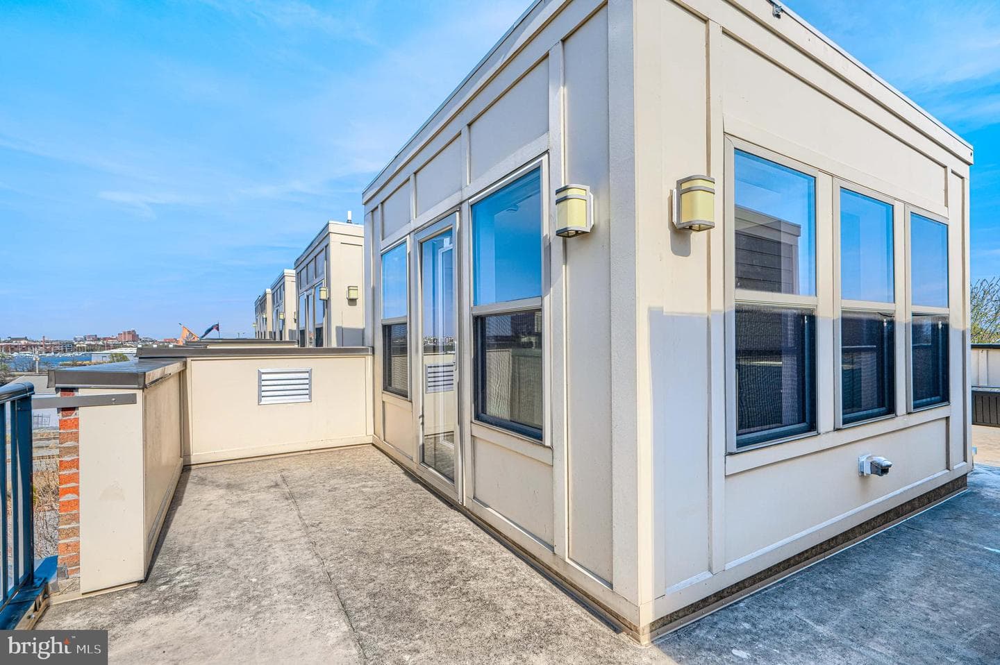 1309 Benjamin Street photo 54