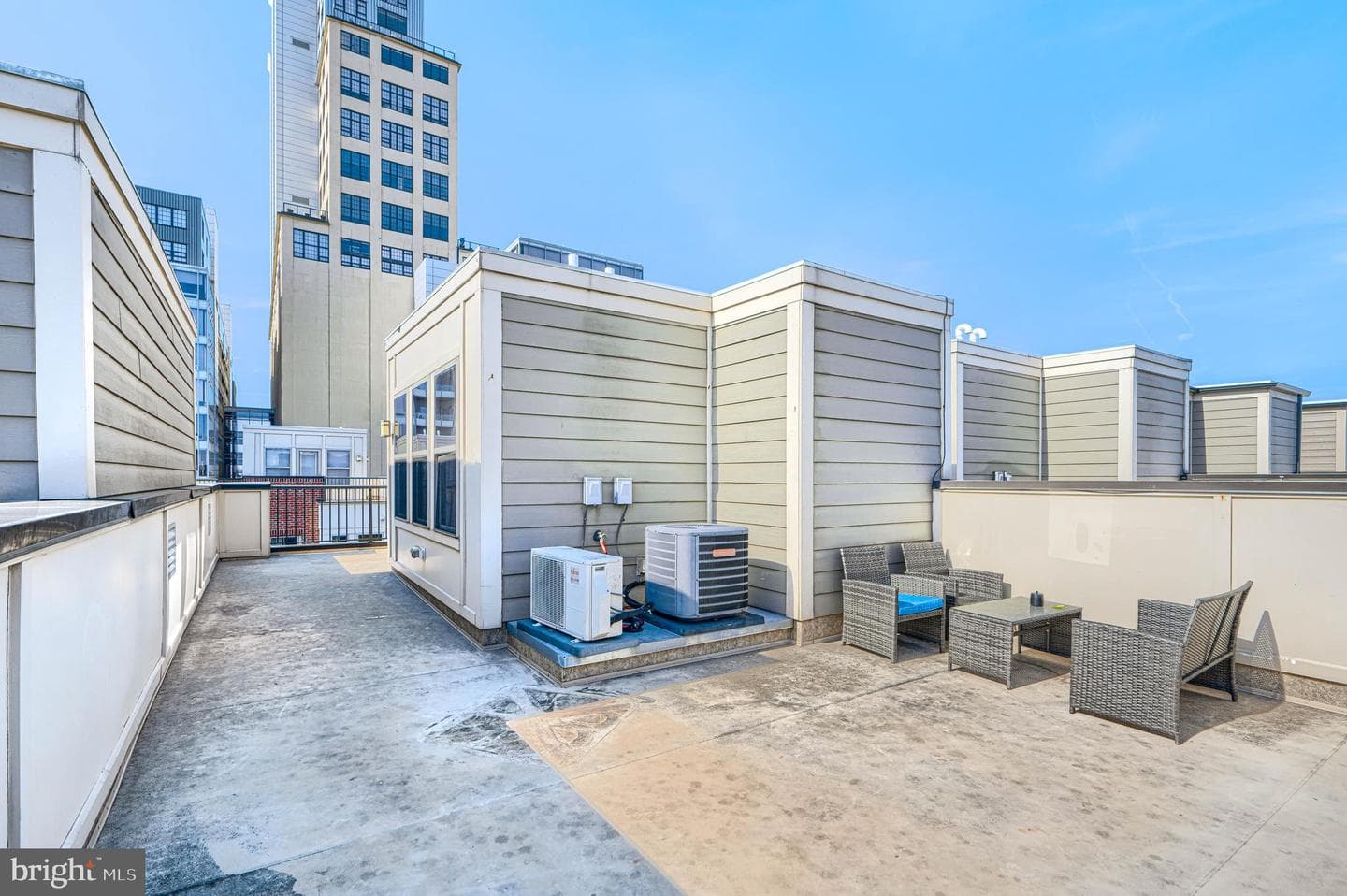 1309 Benjamin Street photo 56