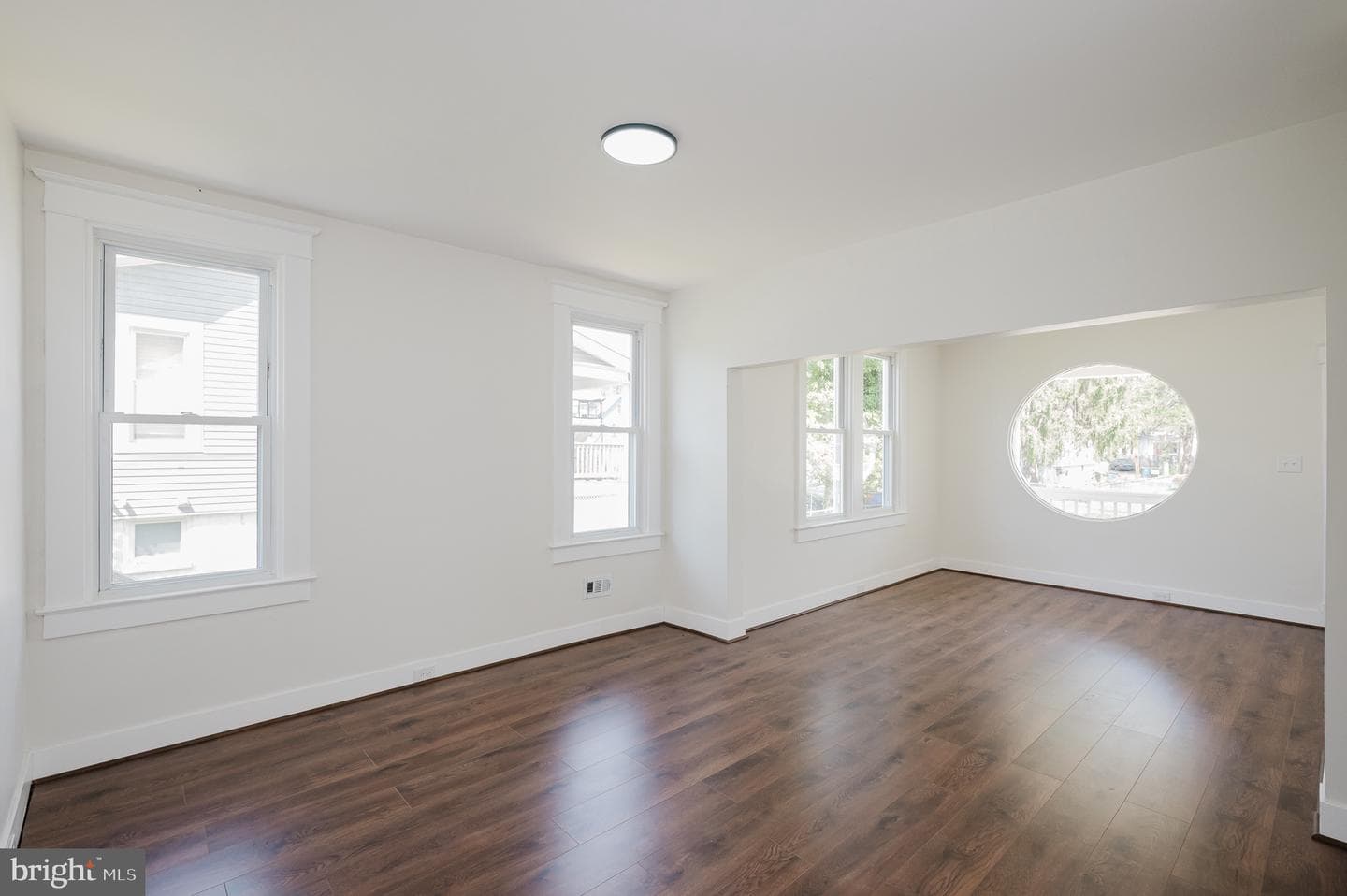 2906 Oak Hill Avenue photo 11