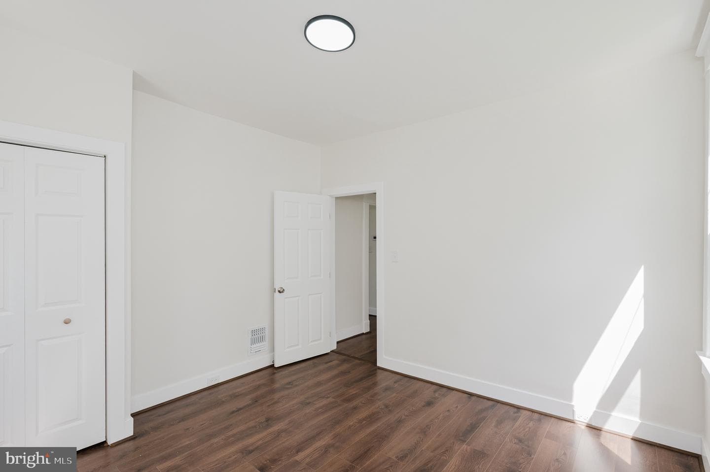 2906 Oak Hill Avenue photo 27