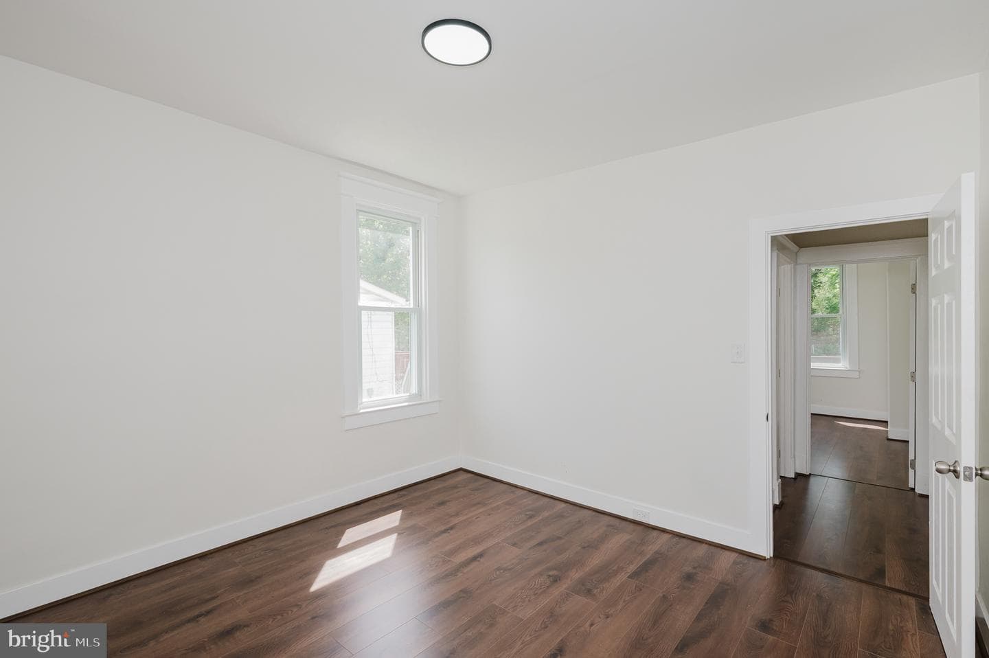 2906 Oak Hill Avenue photo 30