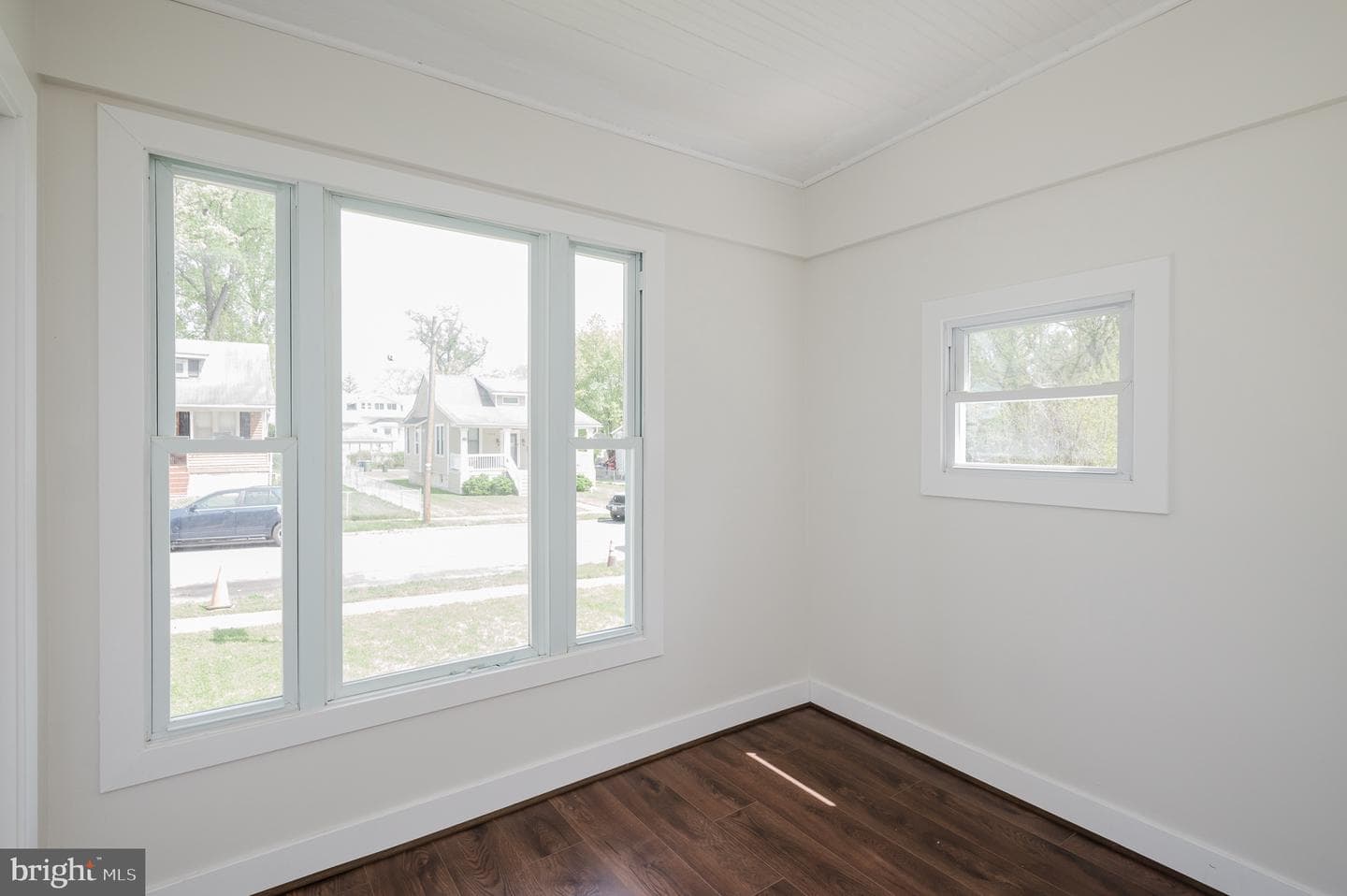 2906 Oak Hill Avenue photo 36