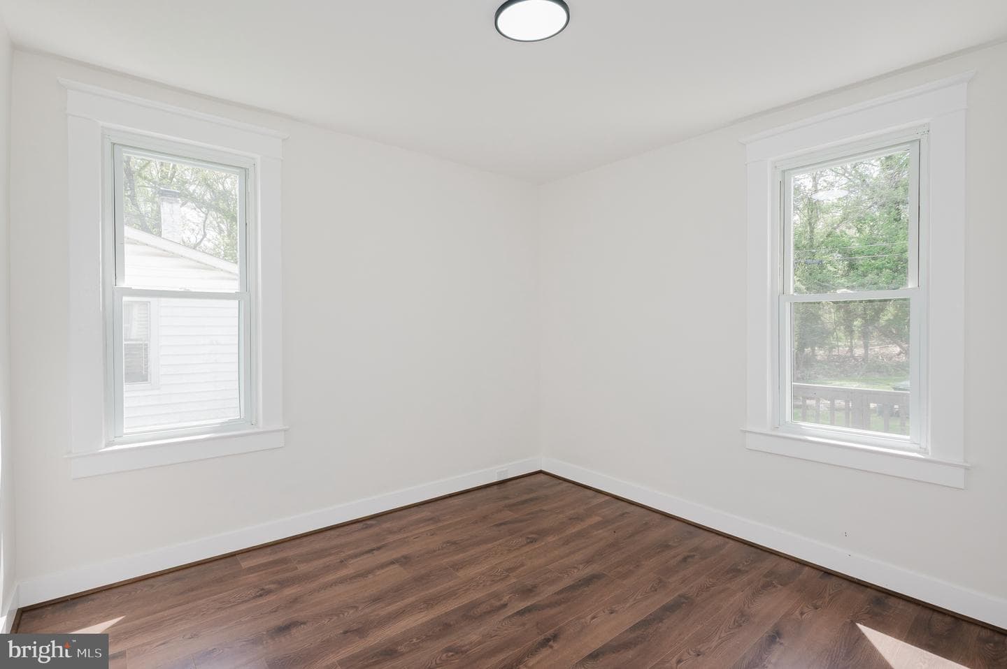 2906 Oak Hill Avenue photo 37