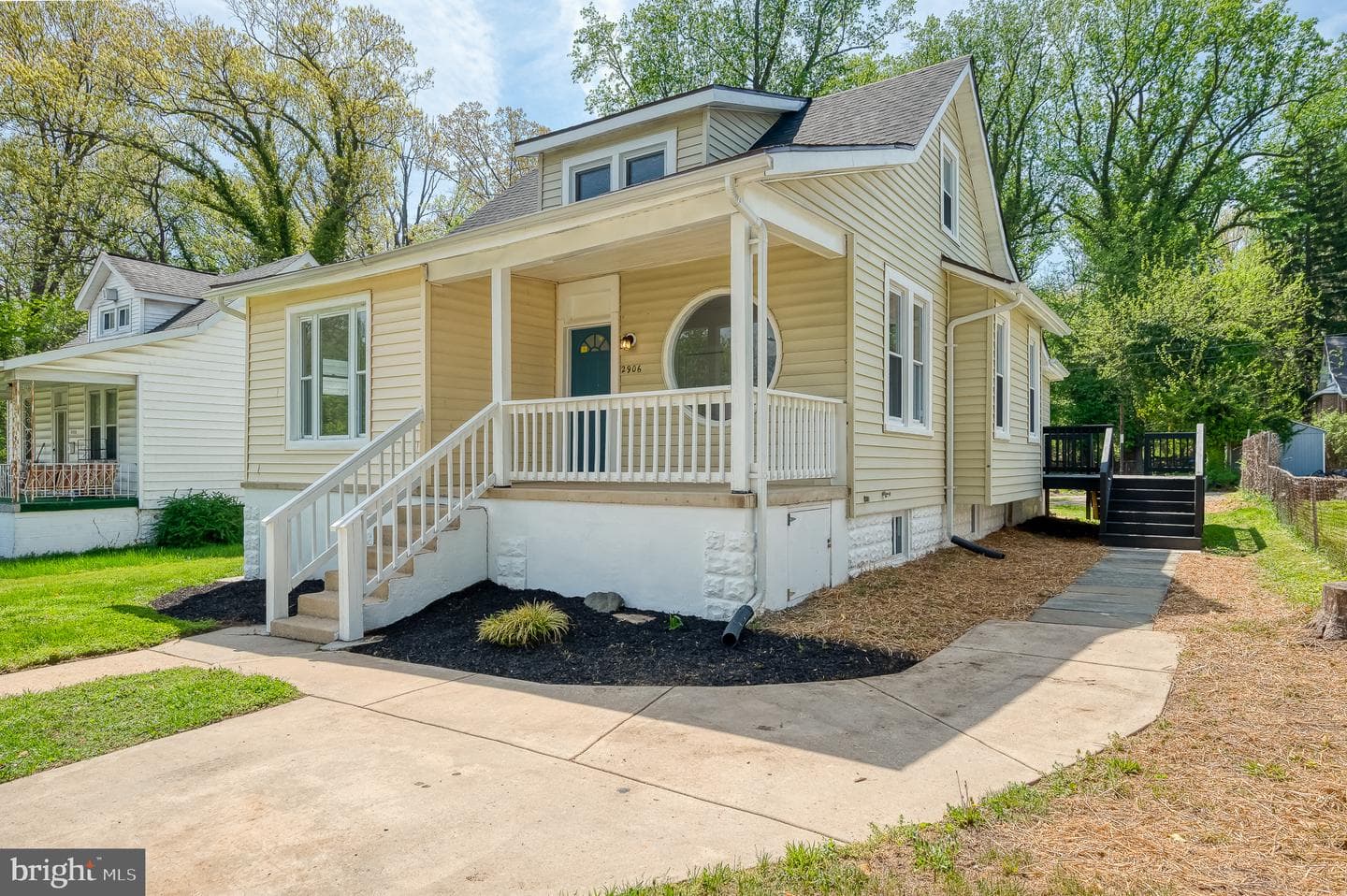 2906 Oak Hill Avenue photo 4