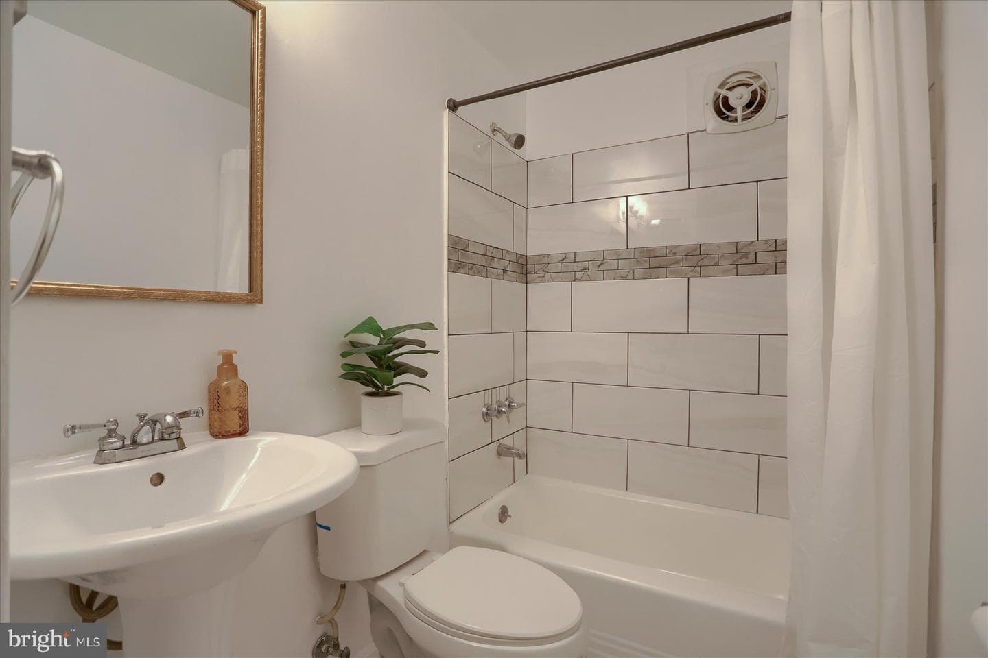 4411 Falls Bridge Drive #b photo 12