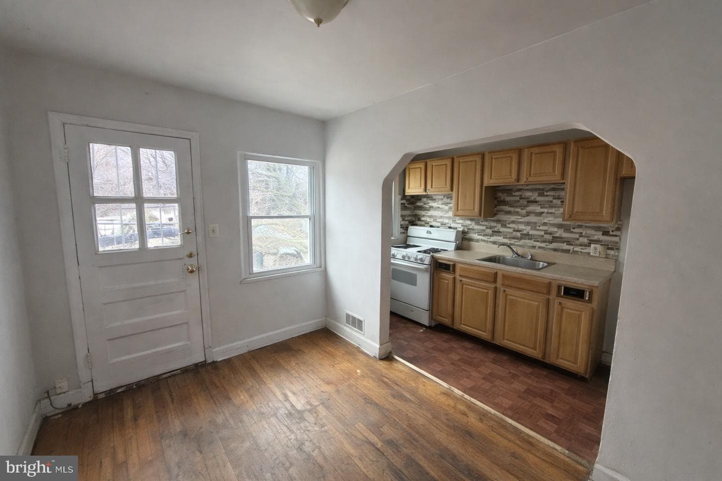 4013 Woodmere Avenue photo 3